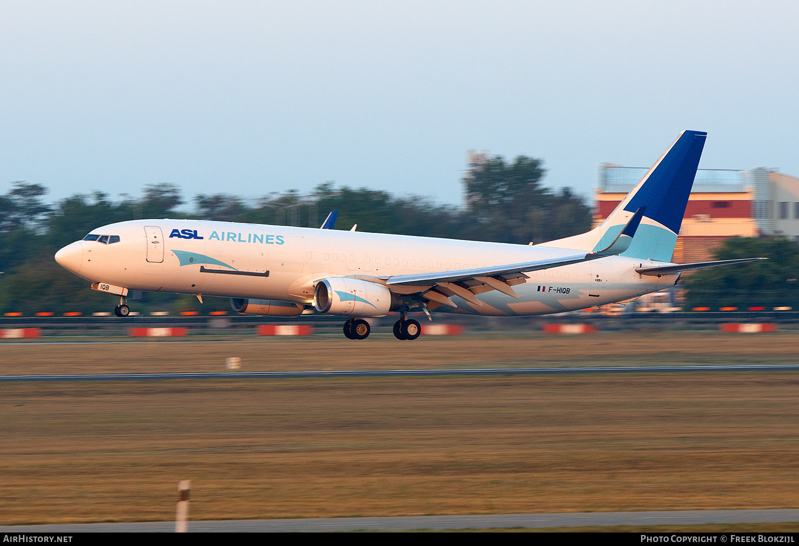 Aircraft Photo of F-HIQB | Boeing 737-8AS(BCF) | ASL Airlines | AirHistory.net #844659