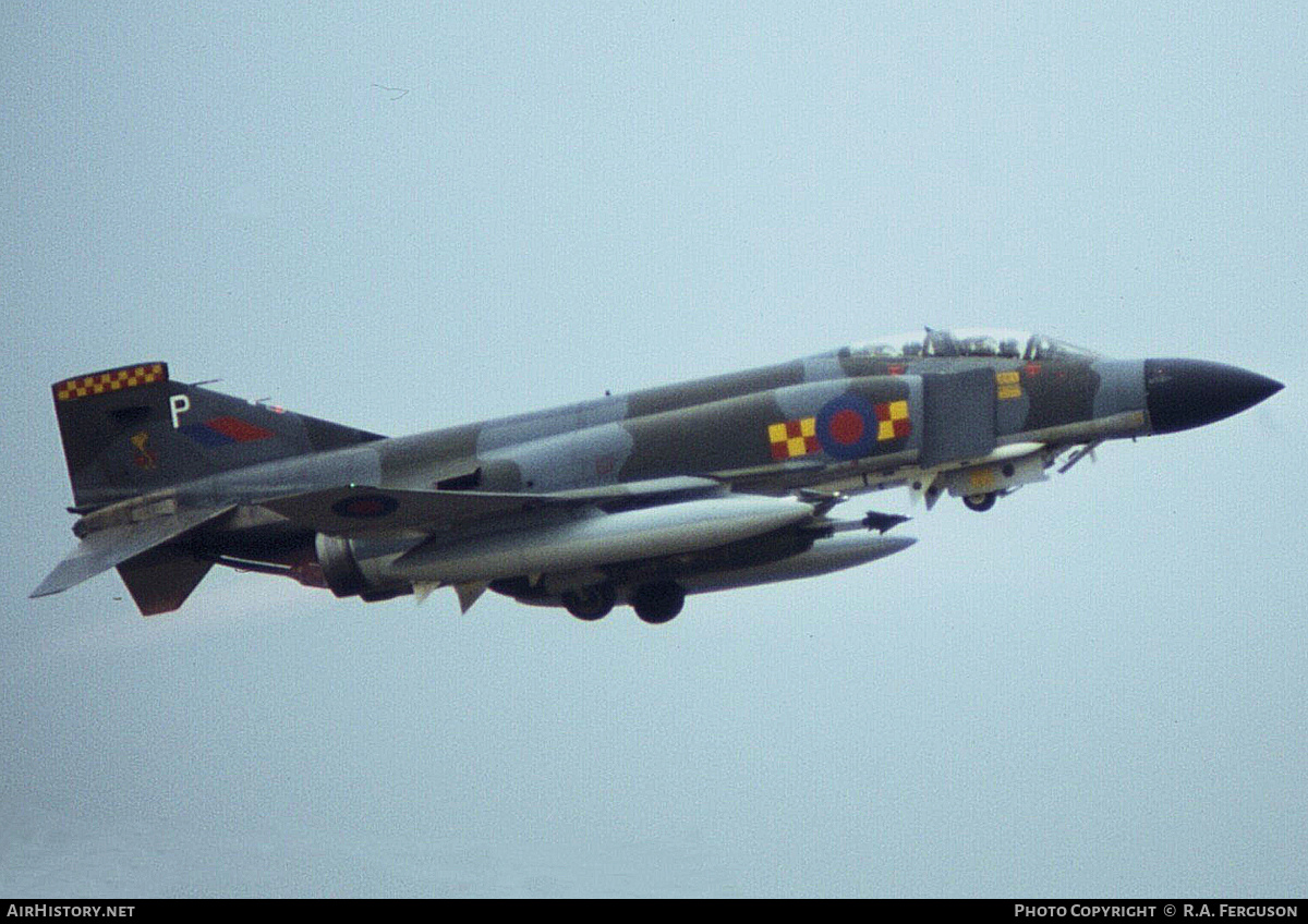 Aircraft Photo of XV415 | McDonnell Douglas F-4M Phantom FGR2 | UK - Air Force | AirHistory.net #844669
