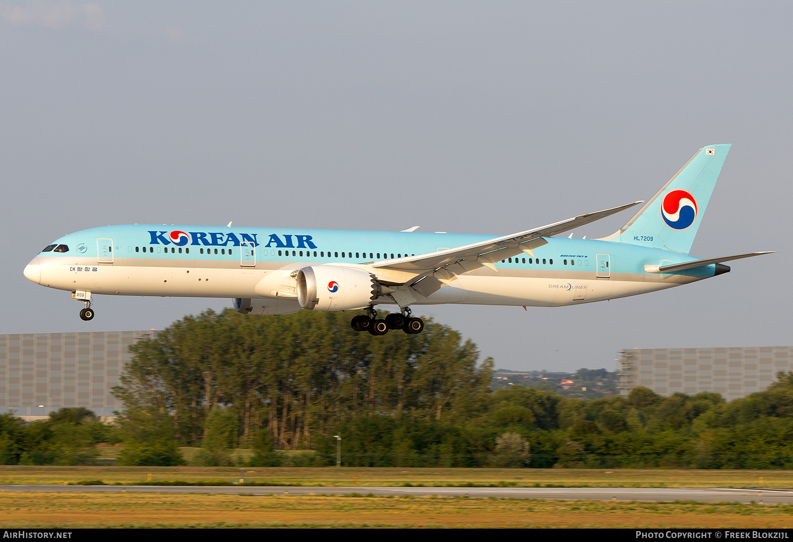 Aircraft Photo of HL7209 | Boeing 787-9 Dreamliner | Korean Air | AirHistory.net #844786