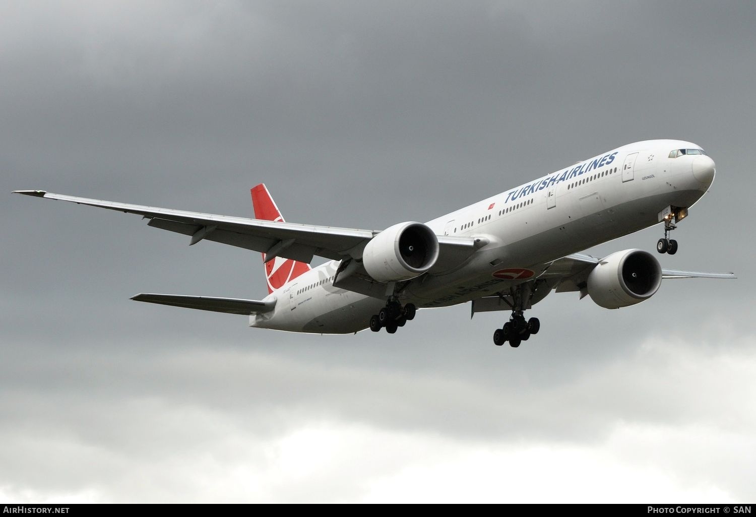 Aircraft Photo of TC-JJZ | Boeing 777-3F2/ER | Turkish Airlines | AirHistory.net #844801