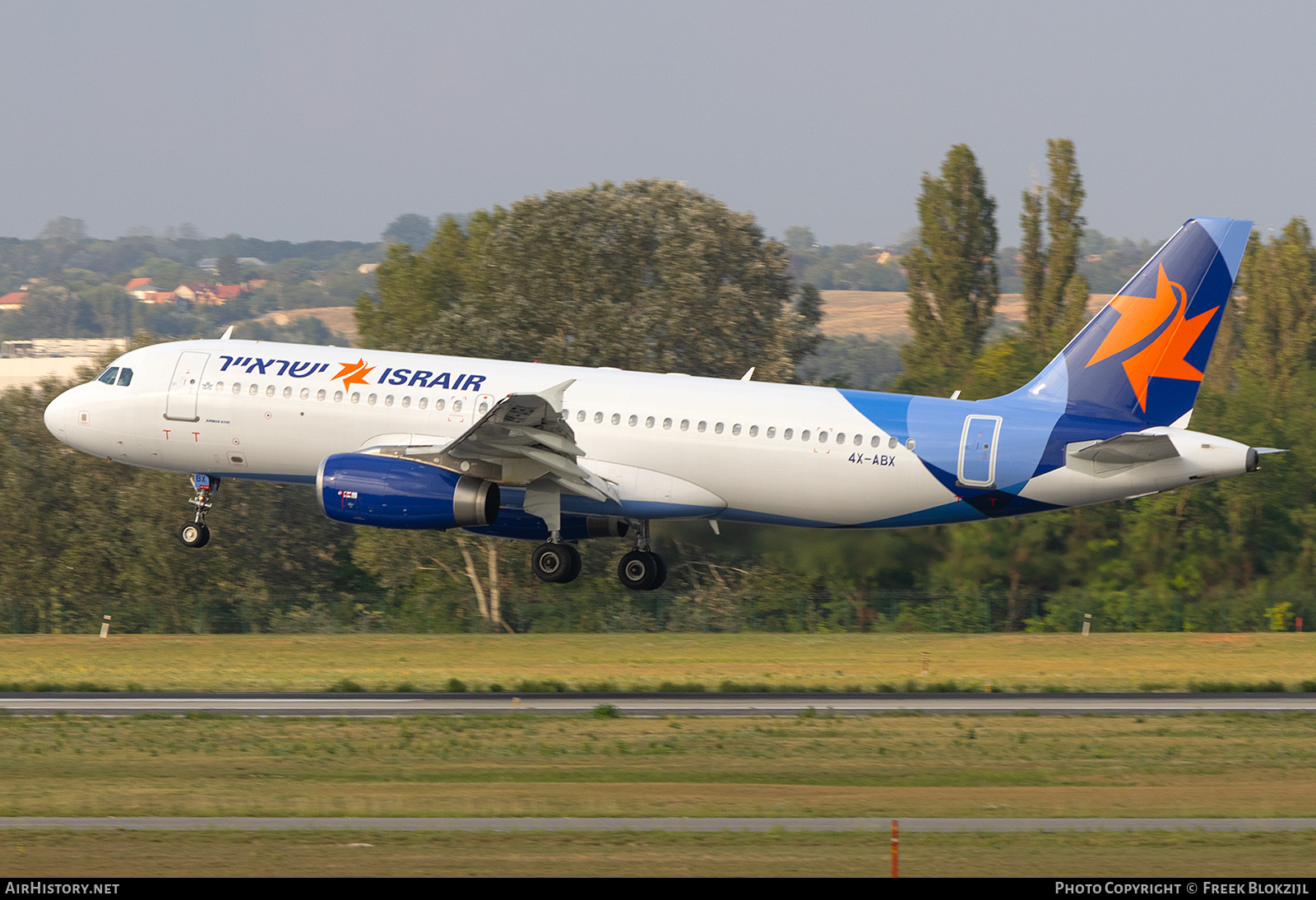 Aircraft Photo of 4X-ABX | Airbus A320-232 | Israir | AirHistory.net #844807
