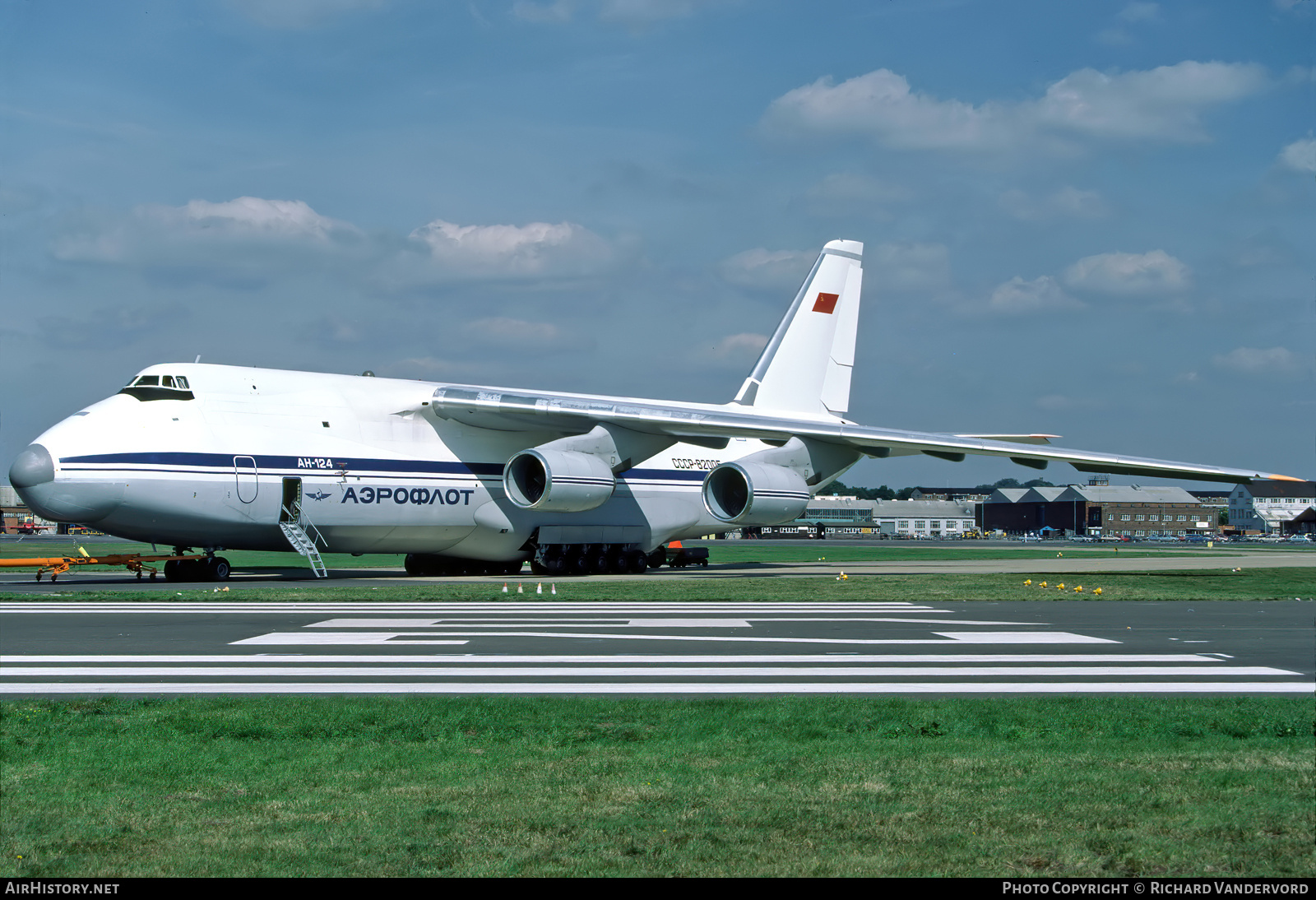 Aircraft Photo of CCCP-82005 | Antonov An-124 Ruslan | Aeroflot | AirHistory.net #844861