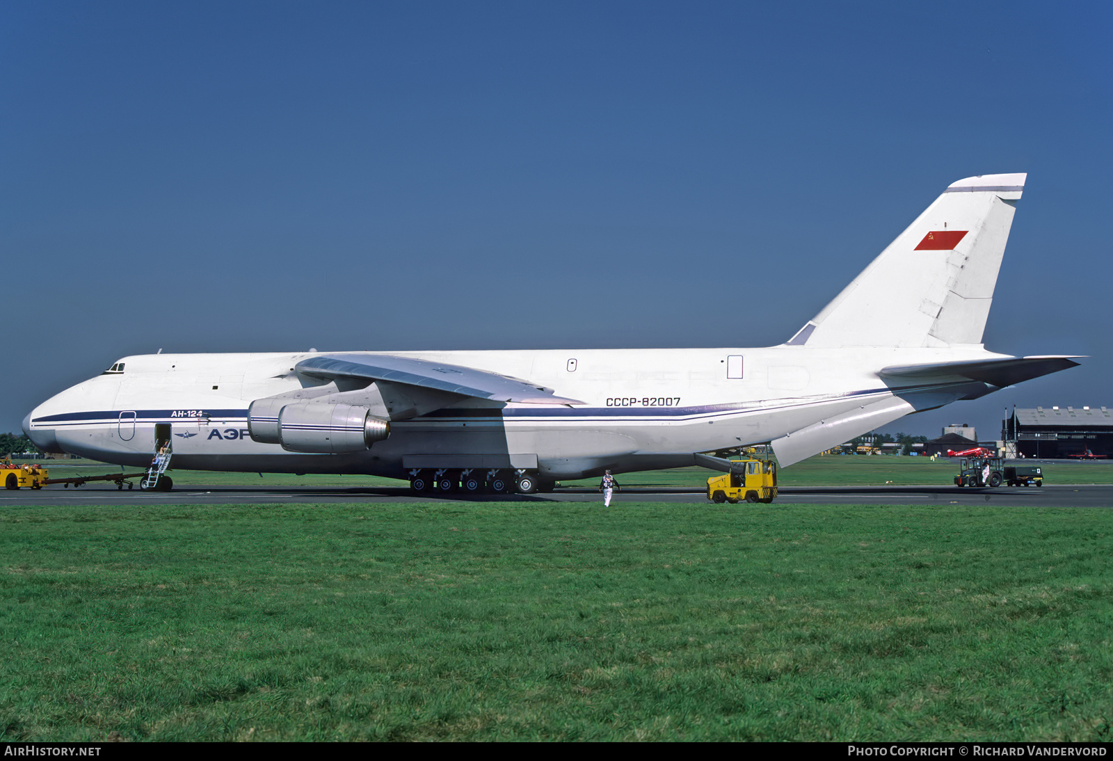Aircraft Photo of CCCP-82007 | Antonov An-124 Ruslan | Aeroflot | AirHistory.net #844872