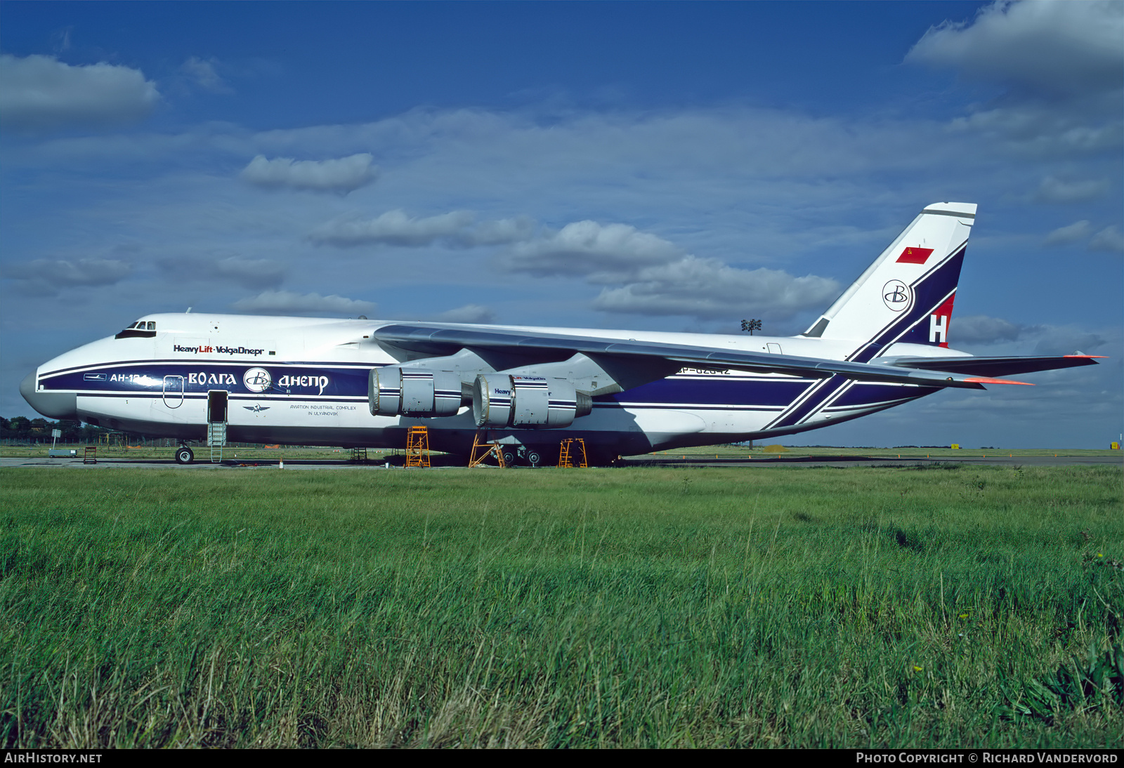 Aircraft Photo of CCCP-82042 | Antonov An-124-100 Ruslan | Volga-Dnepr Airlines | AirHistory.net #844885