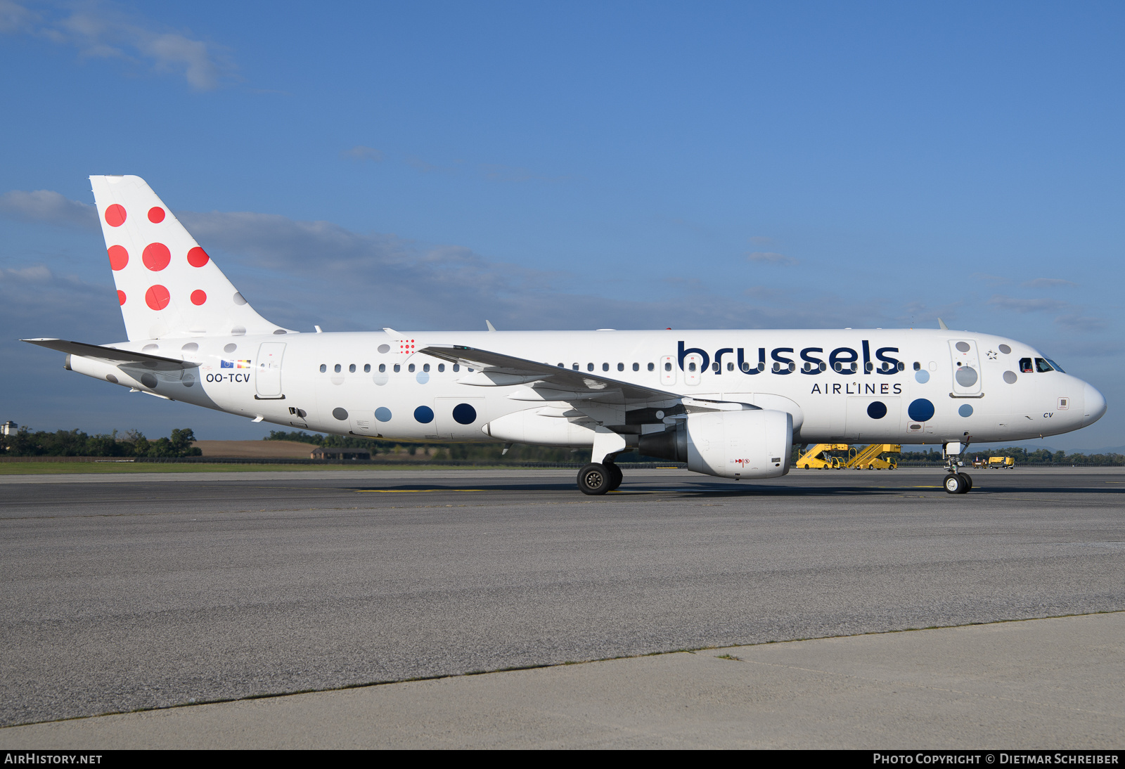 Aircraft Photo of OO-TCV | Airbus A320-231 | Brussels Airlines | AirHistory.net #844950