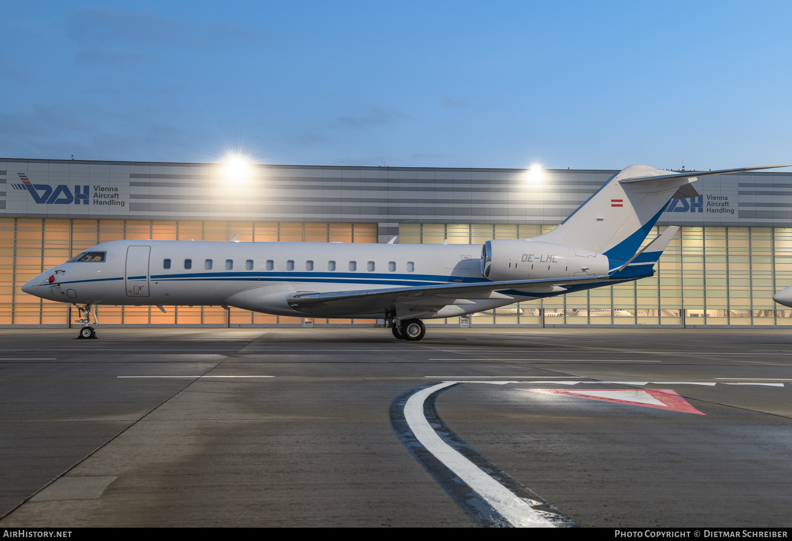 Aircraft Photo of OE-LML | Bombardier Global 6000 (BD-700-1A10) | AirHistory.net #844951