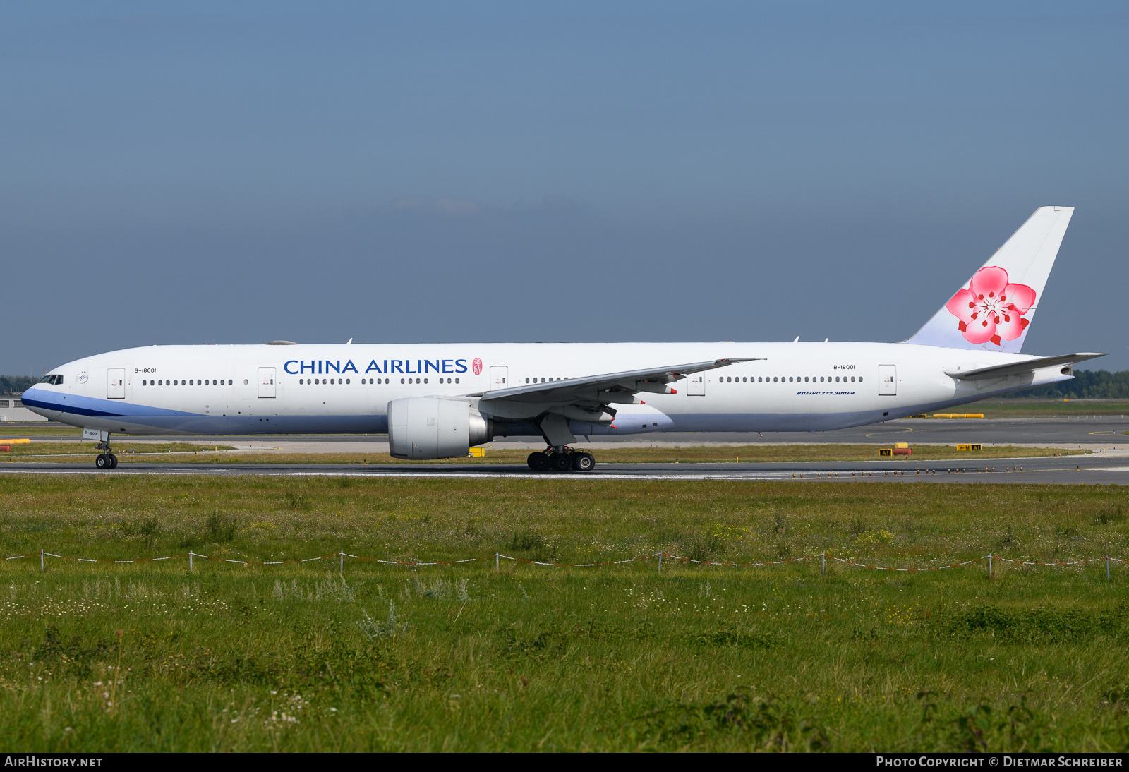 Aircraft Photo of B-18001 | Boeing 777-309/ER | China Airlines | AirHistory.net #844969