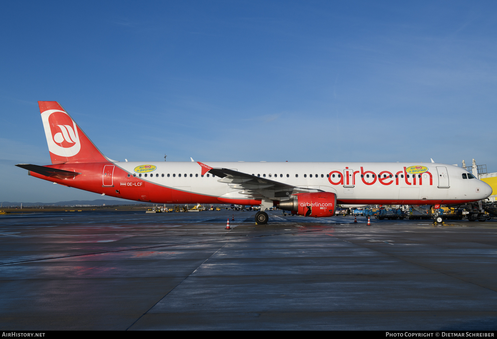 Aircraft Photo of OE-LCF | Airbus A321-211 | Air Berlin | AirHistory.net #844978