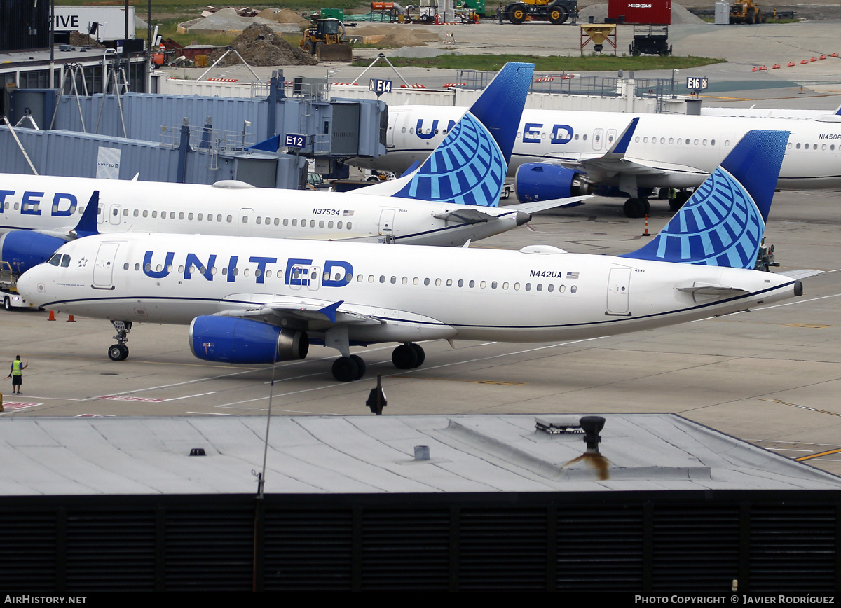 Aircraft Photo of N442UA | Airbus A320-232 | United Airlines | AirHistory.net #844982