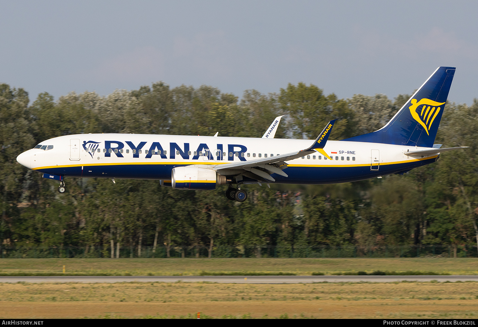Aircraft Photo of SP-RNE | Boeing 737-8AS | Ryanair | AirHistory.net #845065