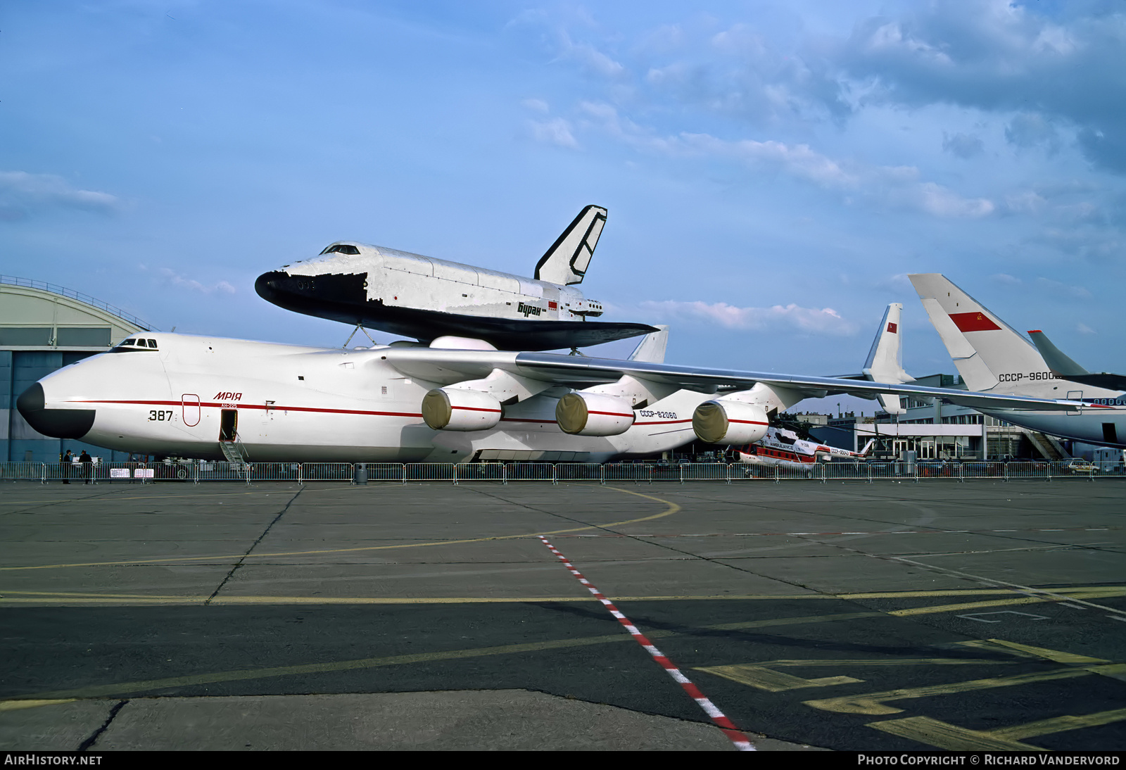 Aircraft Photo of CCCP-82060 | Antonov An-225 Mriya | AirHistory.net #845087