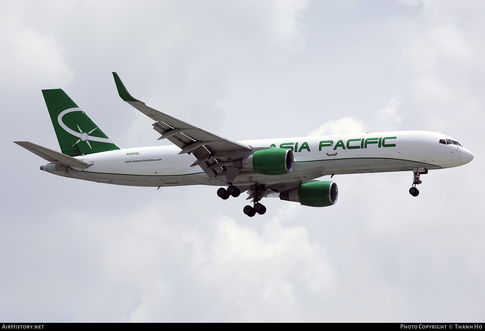 Aircraft Photo of N688SL | Boeing 757-230(SF) | Asia Pacific Airlines | AirHistory.net #845097