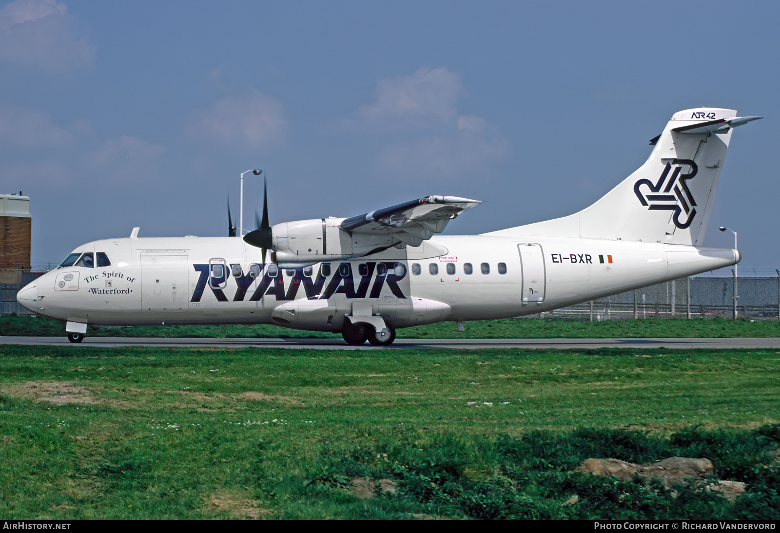 Aircraft Photo of EI-BXR | ATR ATR-42-300 | Ryanair | AirHistory.net #845205