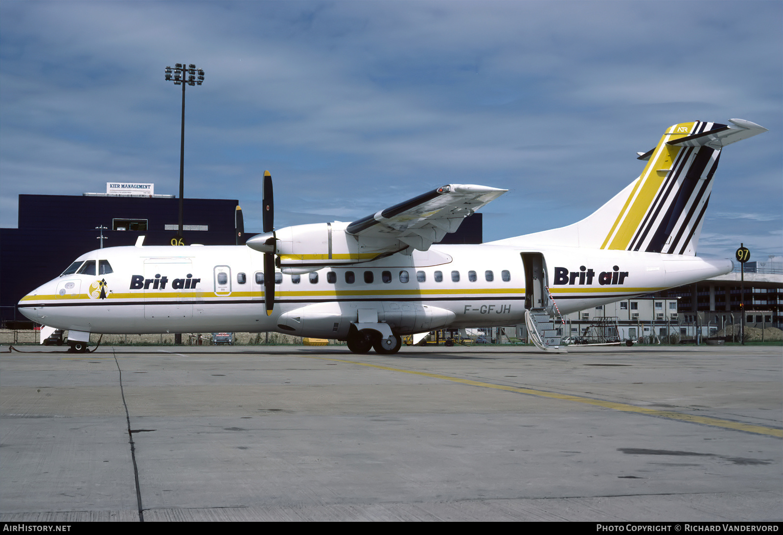 Aircraft Photo of F-GFJH | ATR ATR-42-300 | Brit Air | AirHistory.net #845215