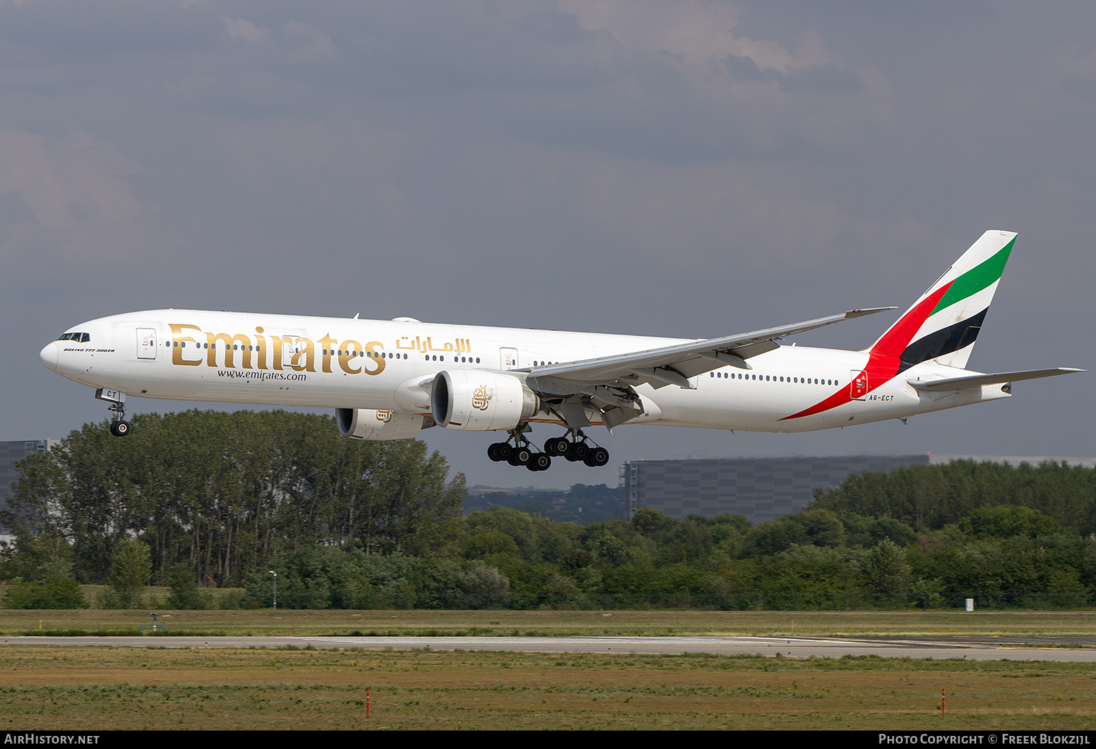Aircraft Photo of A6-ECT | Boeing 777-31H/ER | Emirates | AirHistory.net #845277