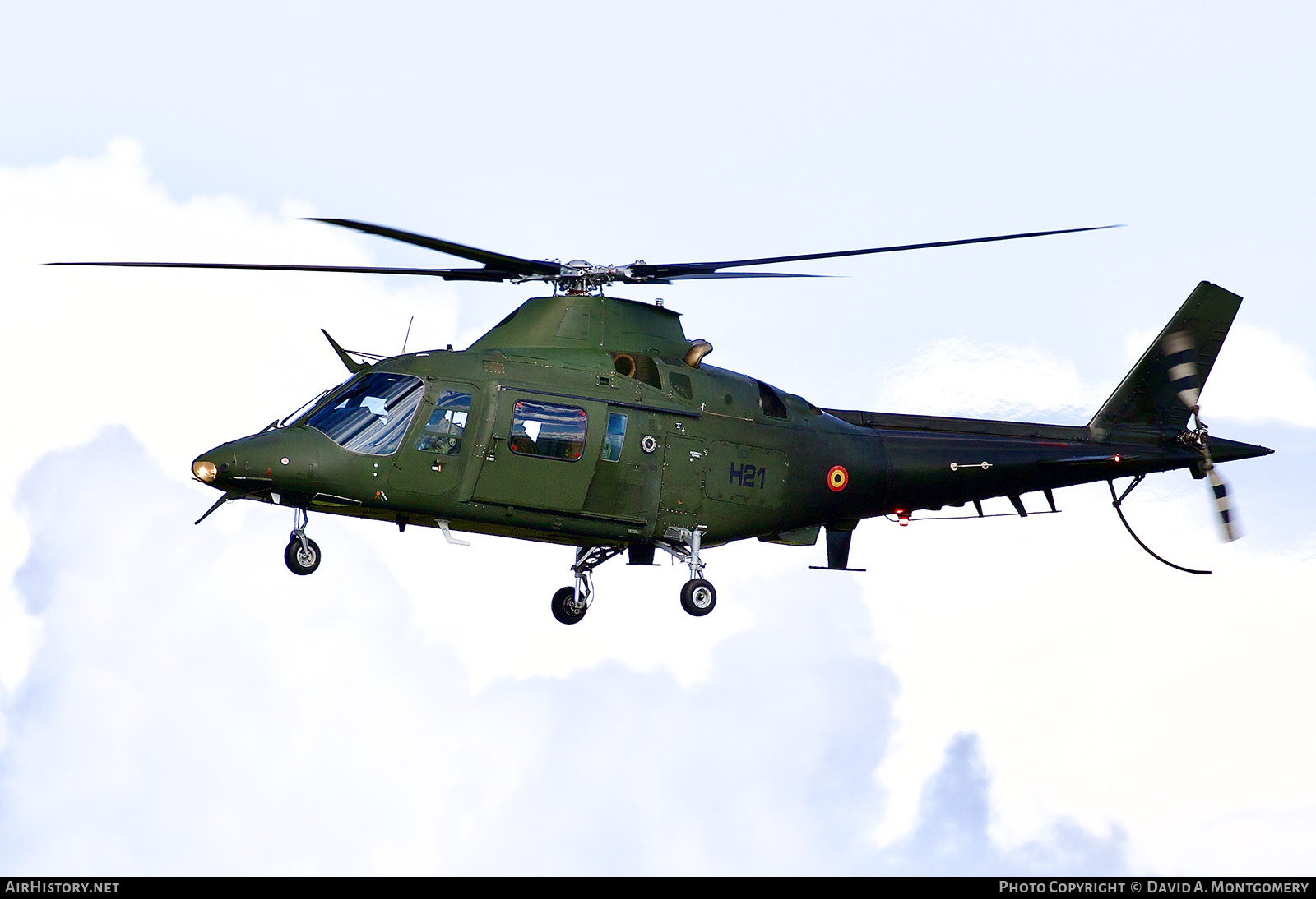 Aircraft Photo of H21 | Agusta A-109HO (A-109BA) | Belgium - Army | AirHistory.net #845285