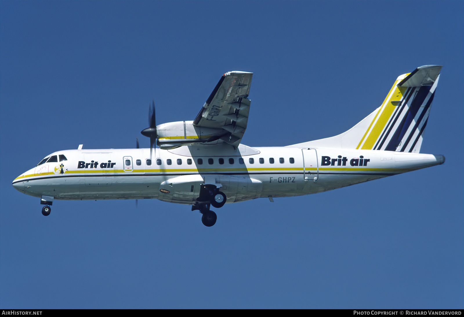 Aircraft Photo of F-GHPZ | ATR ATR-42-300 | Brit Air | AirHistory.net #845328