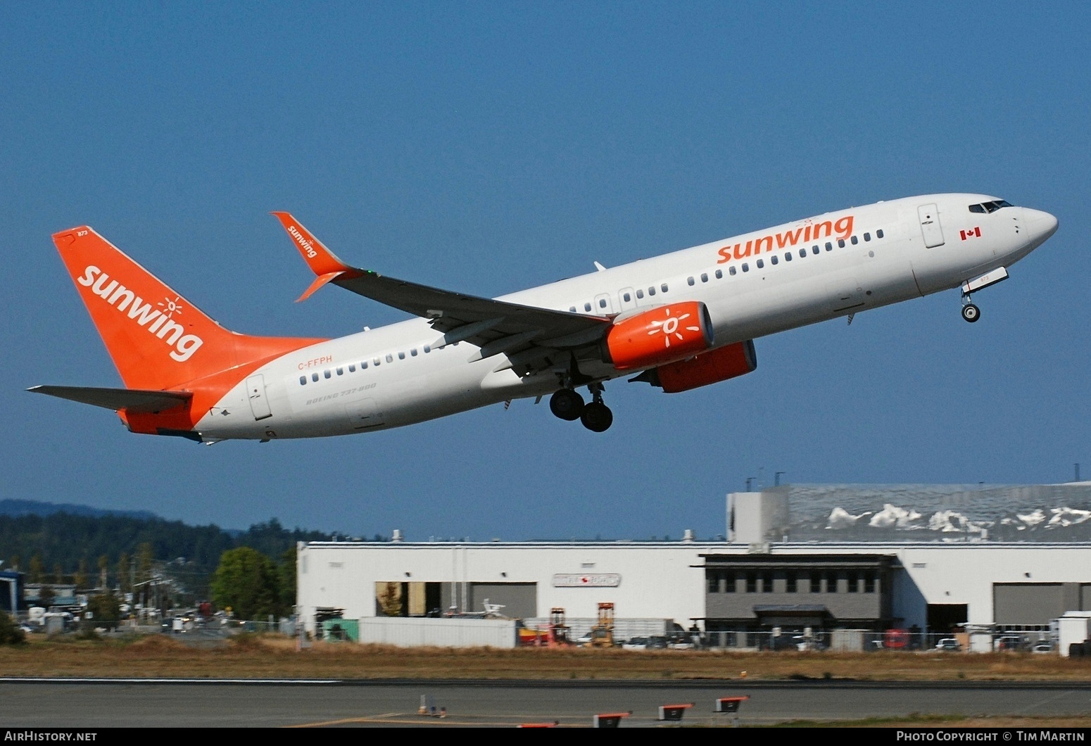 Aircraft Photo of C-FFPH | Boeing 737-81D | Sunwing Airlines | AirHistory.net #845355