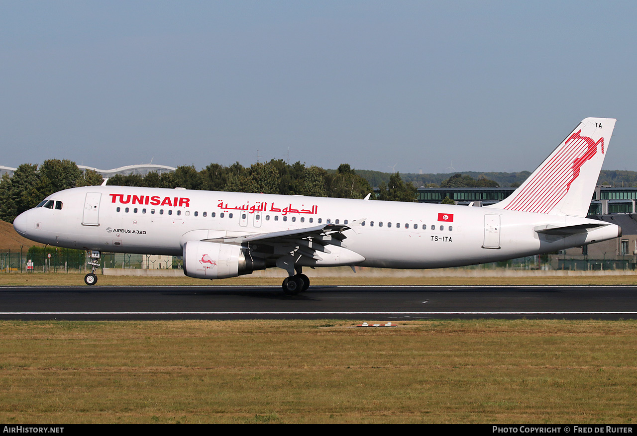 Aircraft Photo of TS-ITA | Airbus A320-214 | Tunisair | AirHistory.net #845495