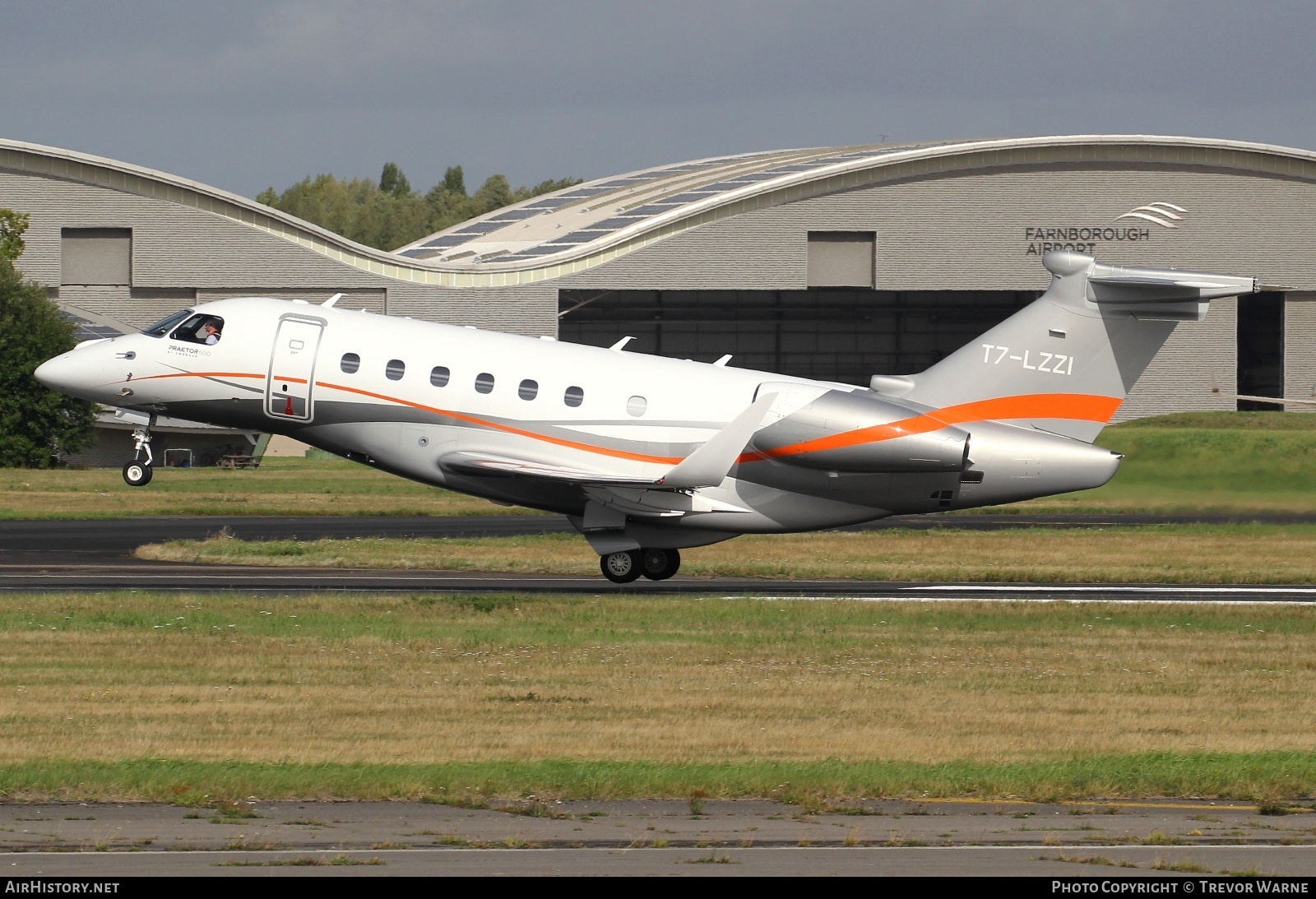Aircraft Photo of T7-LZZI | Embraer EMB-550 Praetor 600 | AirHistory.net #845625