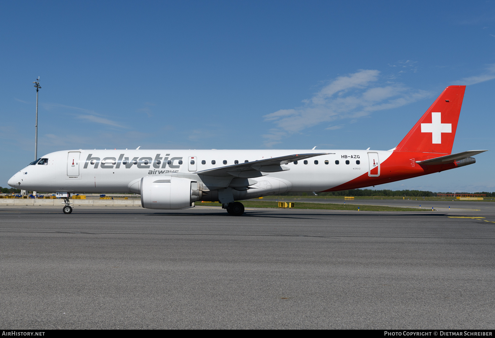 Aircraft Photo of HB-AZG | Embraer 190-E2 (ERJ-190-300) | Helvetic Airways | AirHistory.net #845643