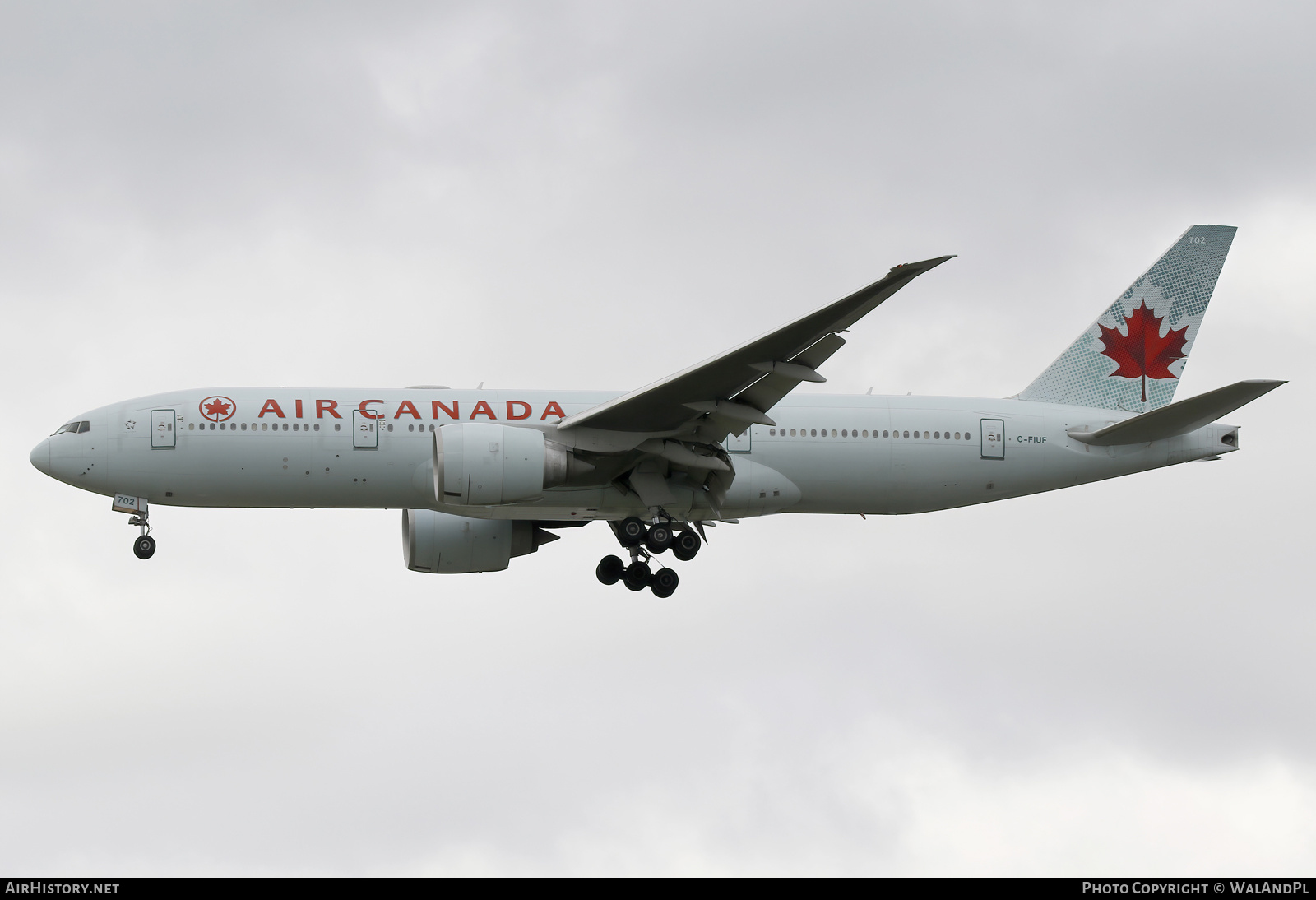 Aircraft Photo of C-FIUF | Boeing 777-233/LR | Air Canada | AirHistory.net #845773
