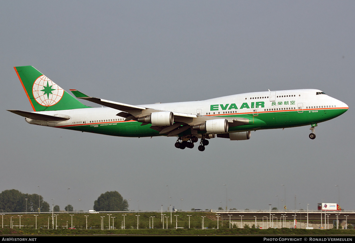 Aircraft Photo of B-16409 | Boeing 747-45EM | EVA Air | AirHistory.net #845809