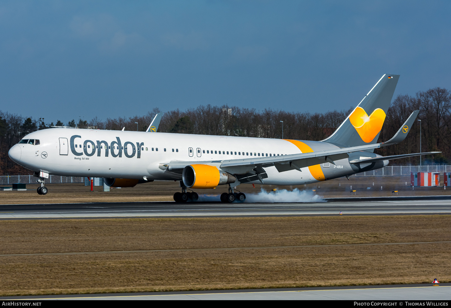 Aircraft Photo of D-ABUA | Boeing 767-330/ER | Condor Flugdienst | AirHistory.net #845894