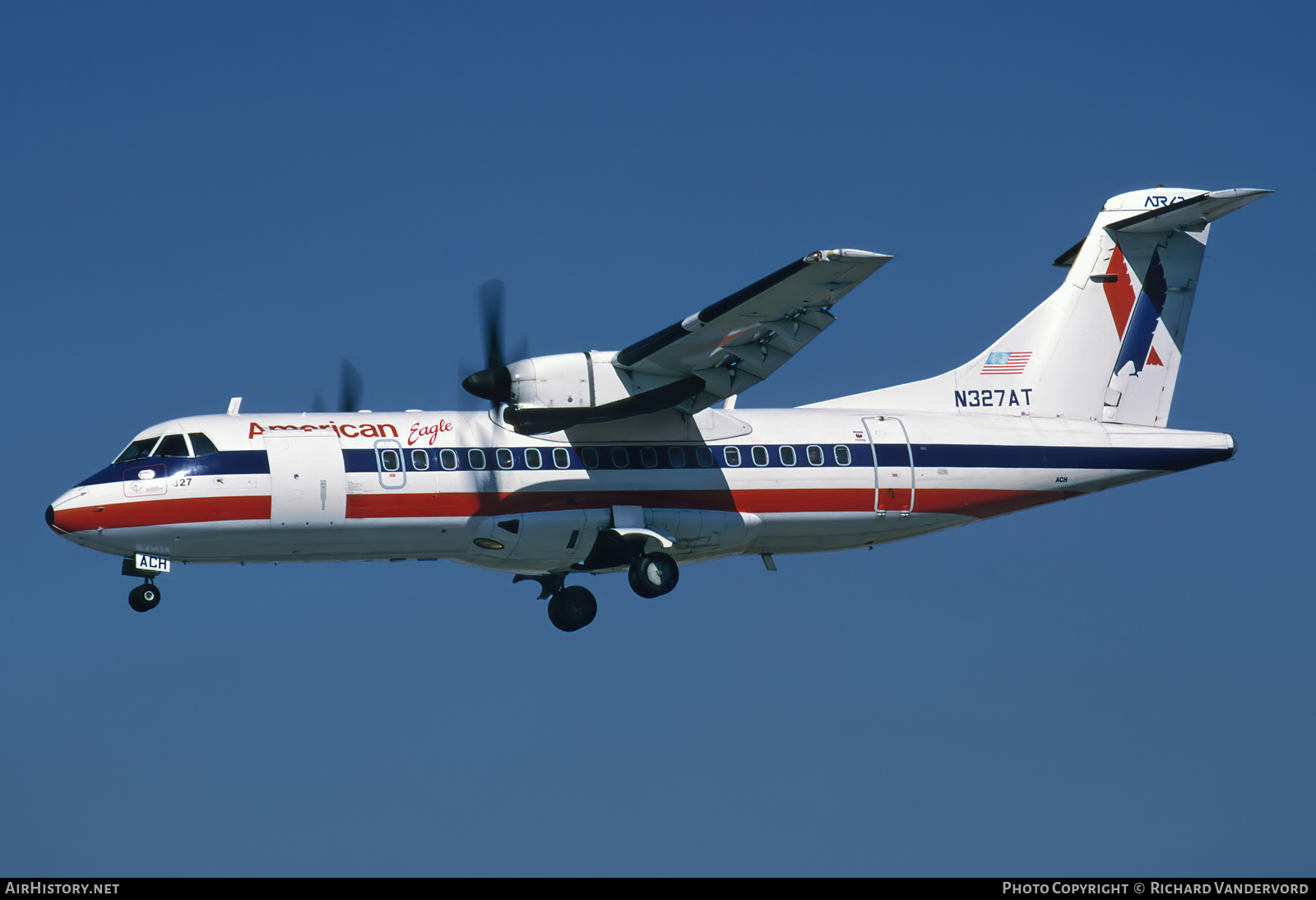 Aircraft Photo of N327AT | ATR ATR-42-300 | American Eagle | AirHistory.net #845899