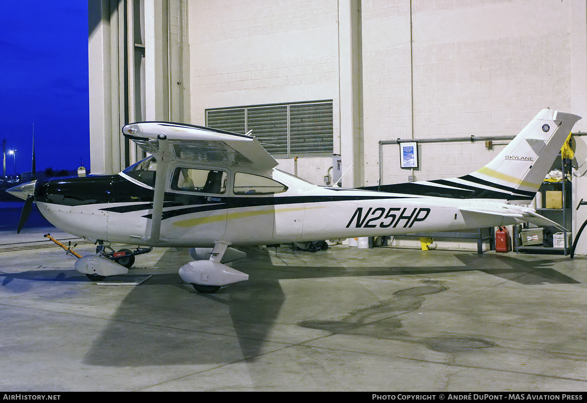 Aircraft Photo of N25HP | Cessna 182T Skylane | AirHistory.net #846061