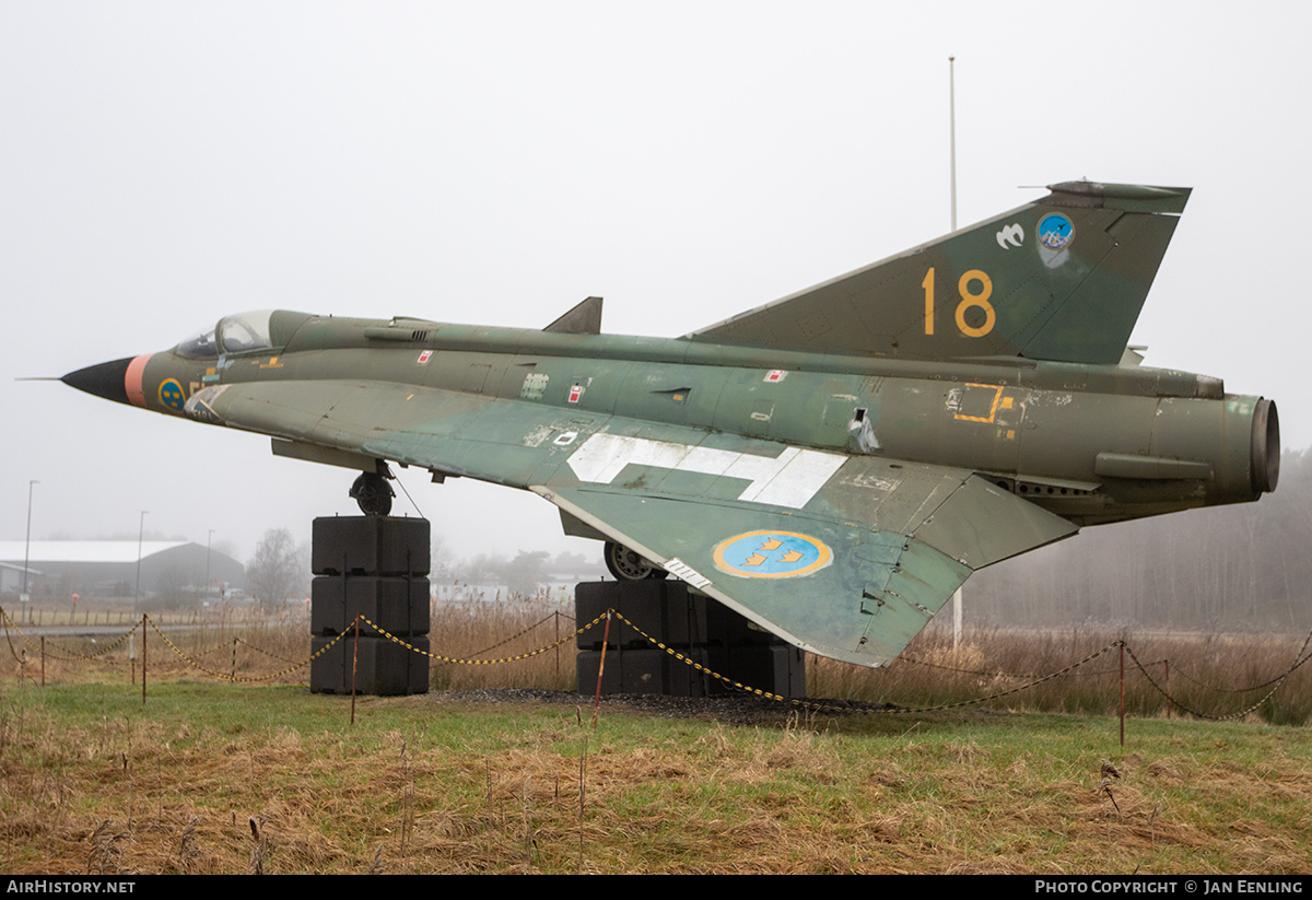 Aircraft Photo of 35598 | Saab J35J Draken | Sweden - Air Force | AirHistory.net #846193