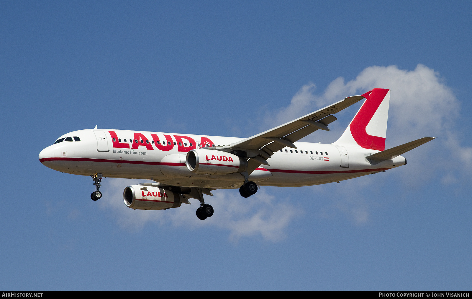 Aircraft Photo of OE-LOT | Airbus A320-232 | Lauda | AirHistory.net #846287