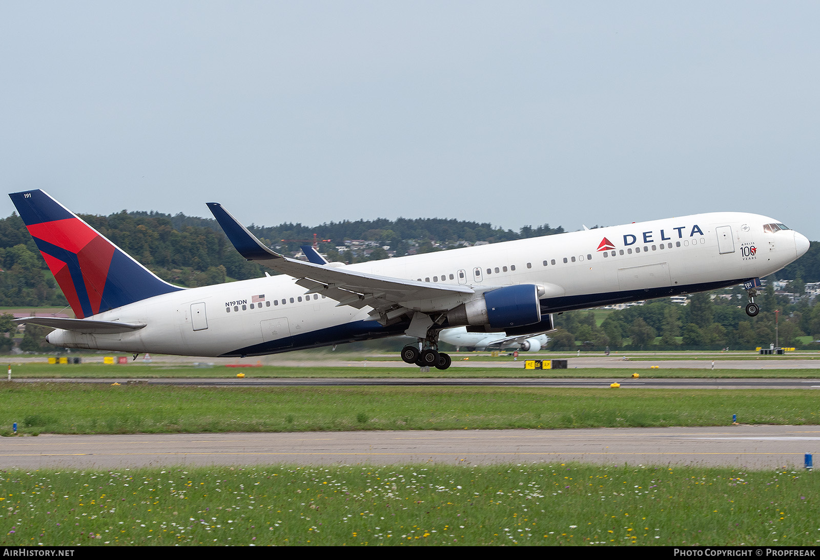 Aircraft Photo of N191DN | Boeing 767-332/ER | Delta Air Lines | AirHistory.net #846350