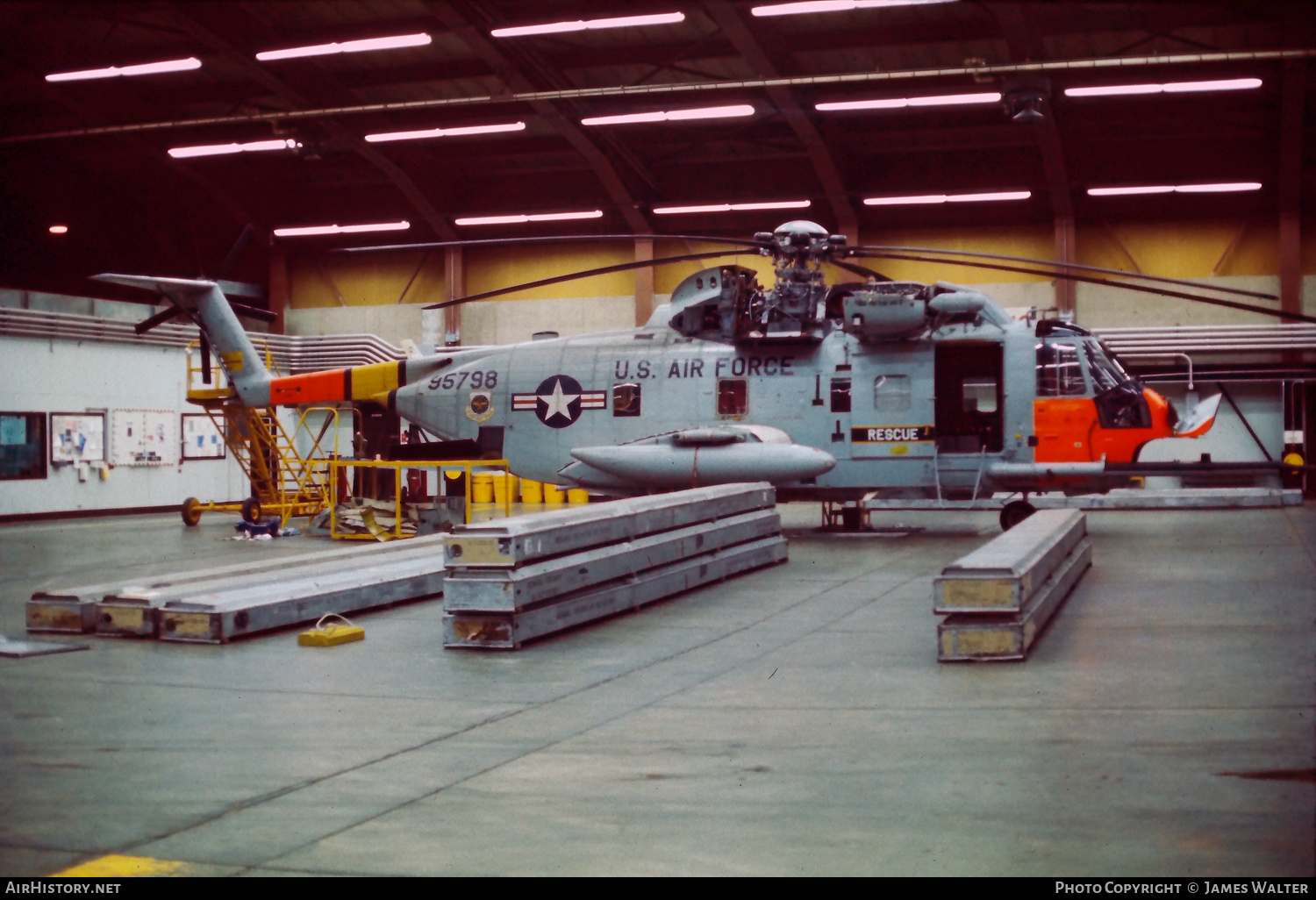 Aircraft Photo of 69-5798 / 95798 | Sikorsky HH-3E Jolly Green Giant (S-61R) | USA - Air Force | AirHistory.net #846674
