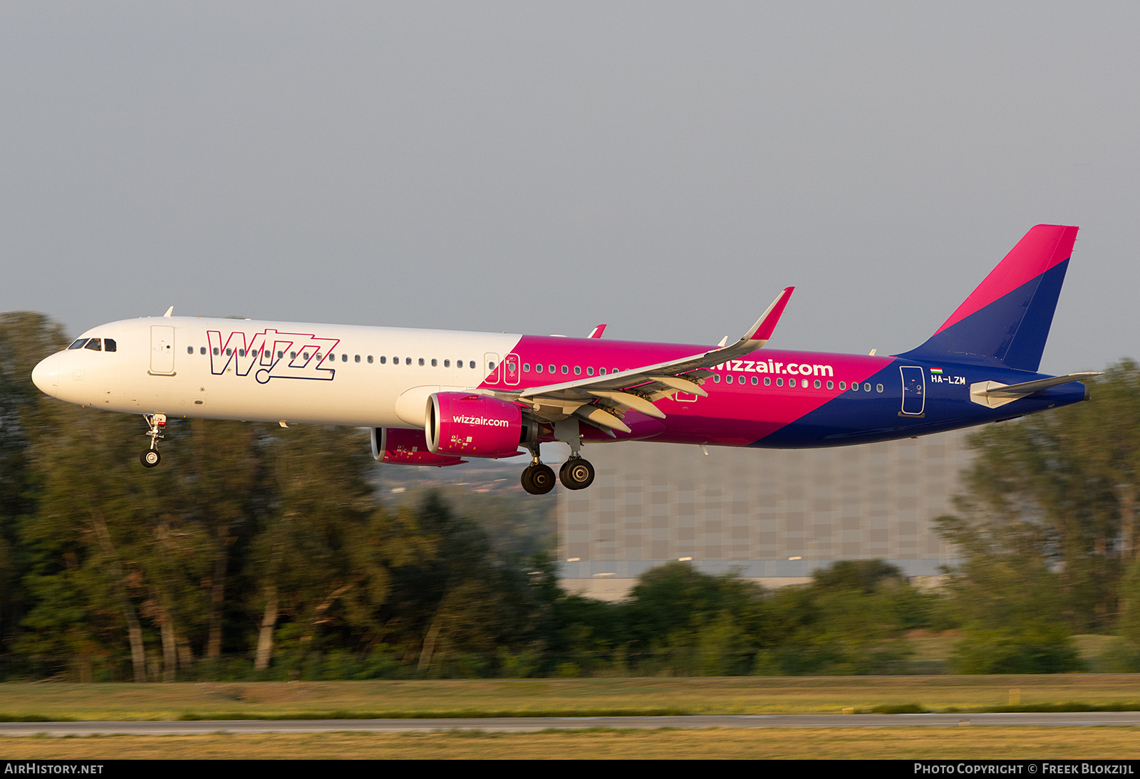 Aircraft Photo of HA-LZM | Airbus A321-271NX | Wizz Air | AirHistory.net #847015