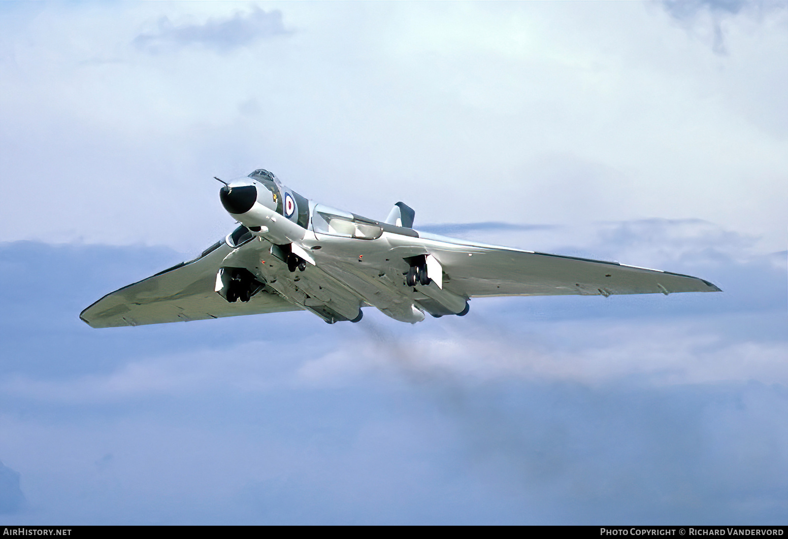Aircraft Photo of XM605 | Avro 698 Vulcan B.2 | UK - Air Force | AirHistory.net #847039