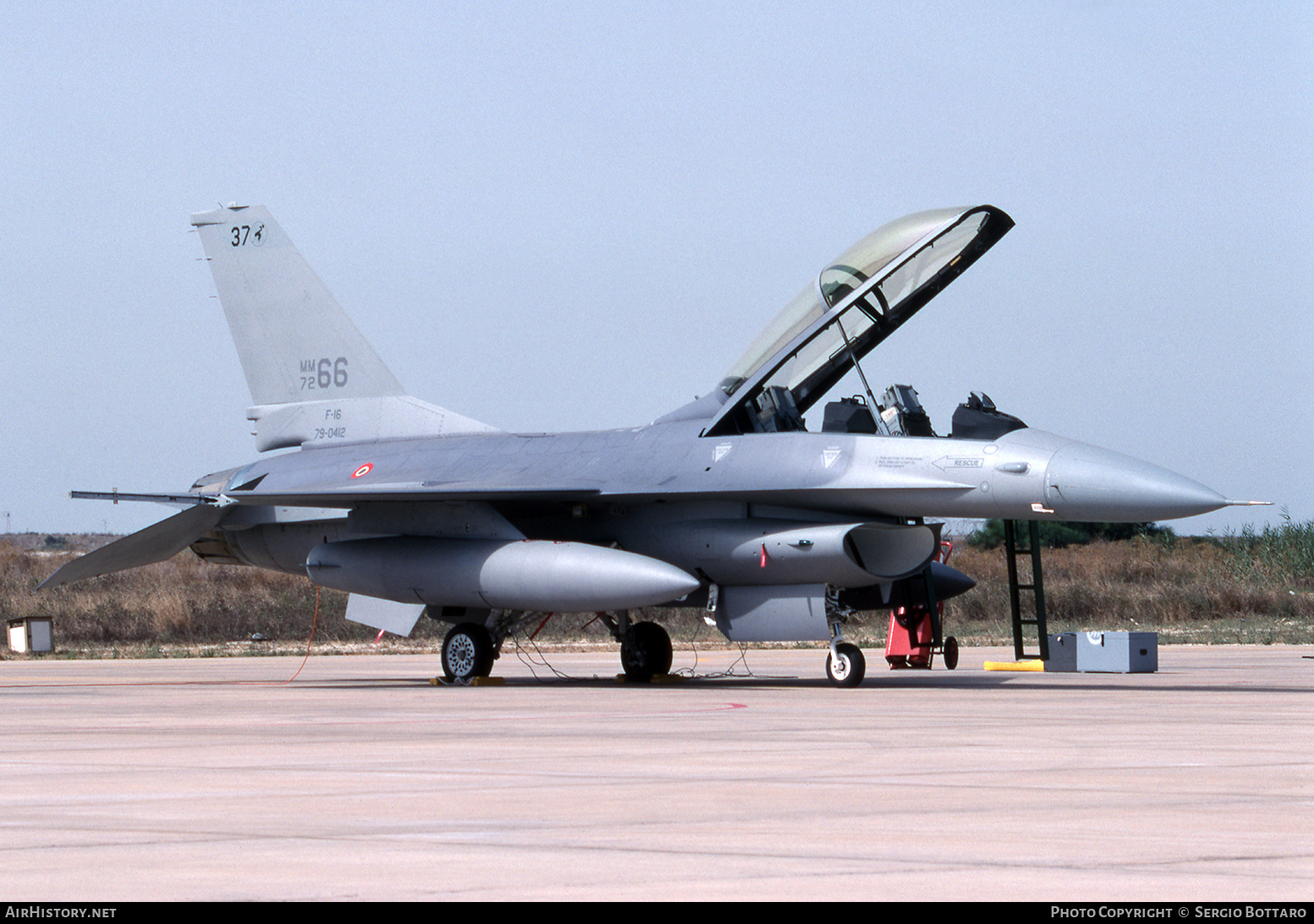 Aircraft Photo of MM7266 / 79-0412 | General Dynamics F-16B-2 Fighting Falcon | Italy - Air Force | AirHistory.net #847044