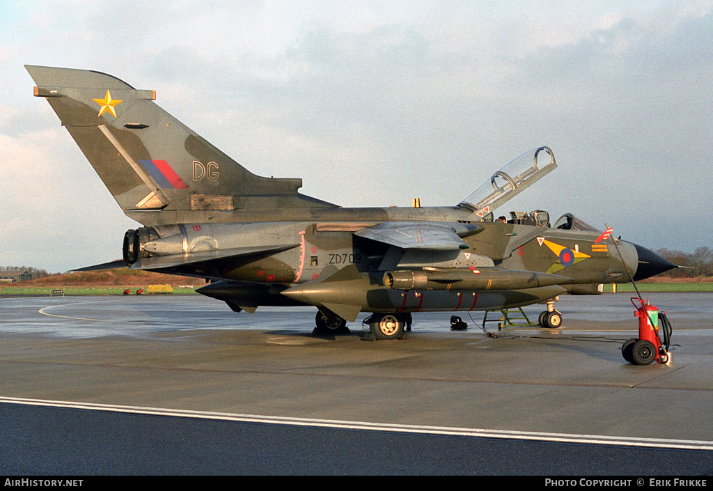 Aircraft Photo of ZD709 | Panavia Tornado GR1 | UK - Air Force | AirHistory.net #847085