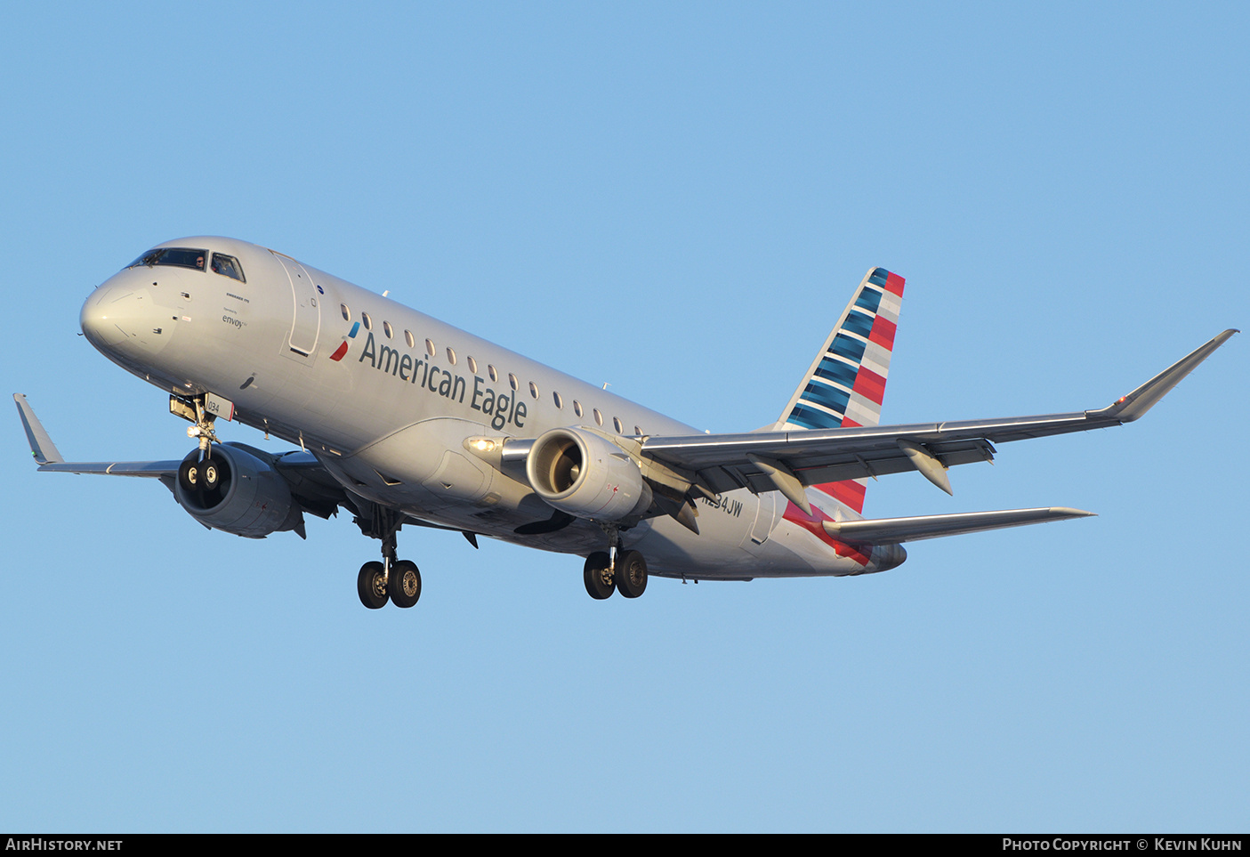Aircraft Photo of N234JW | Embraer 175LR (ERJ-170-200LR) | American Eagle | AirHistory.net #847344
