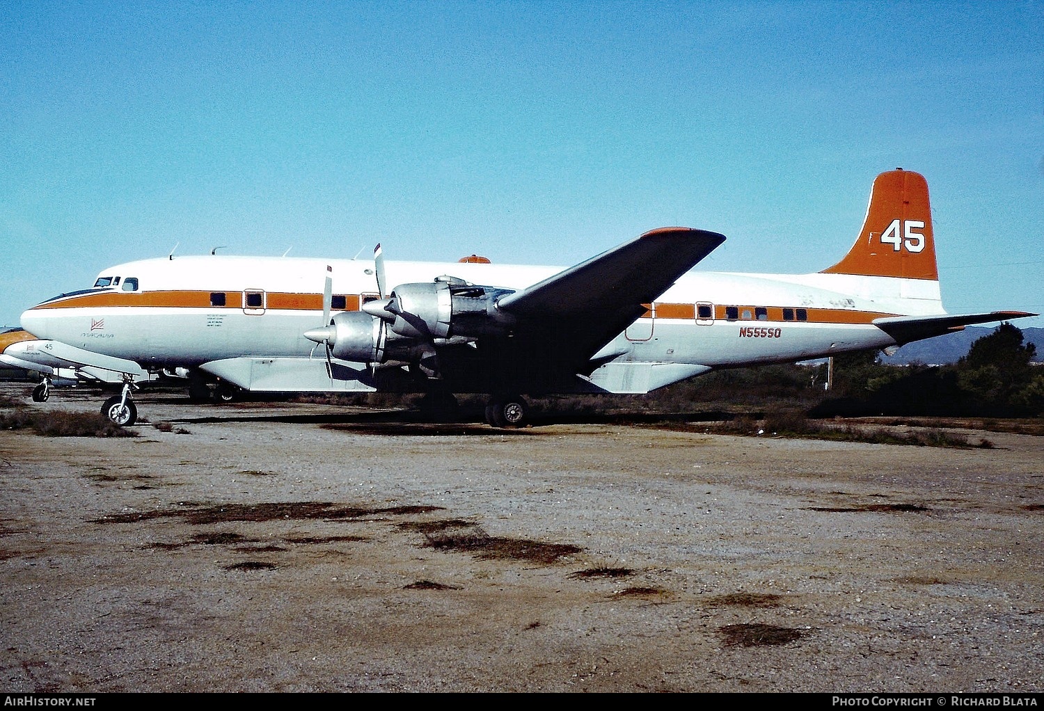 Aircraft Photo of N555SQ | Douglas DC-6B/AT | Macavia International | AirHistory.net #847365