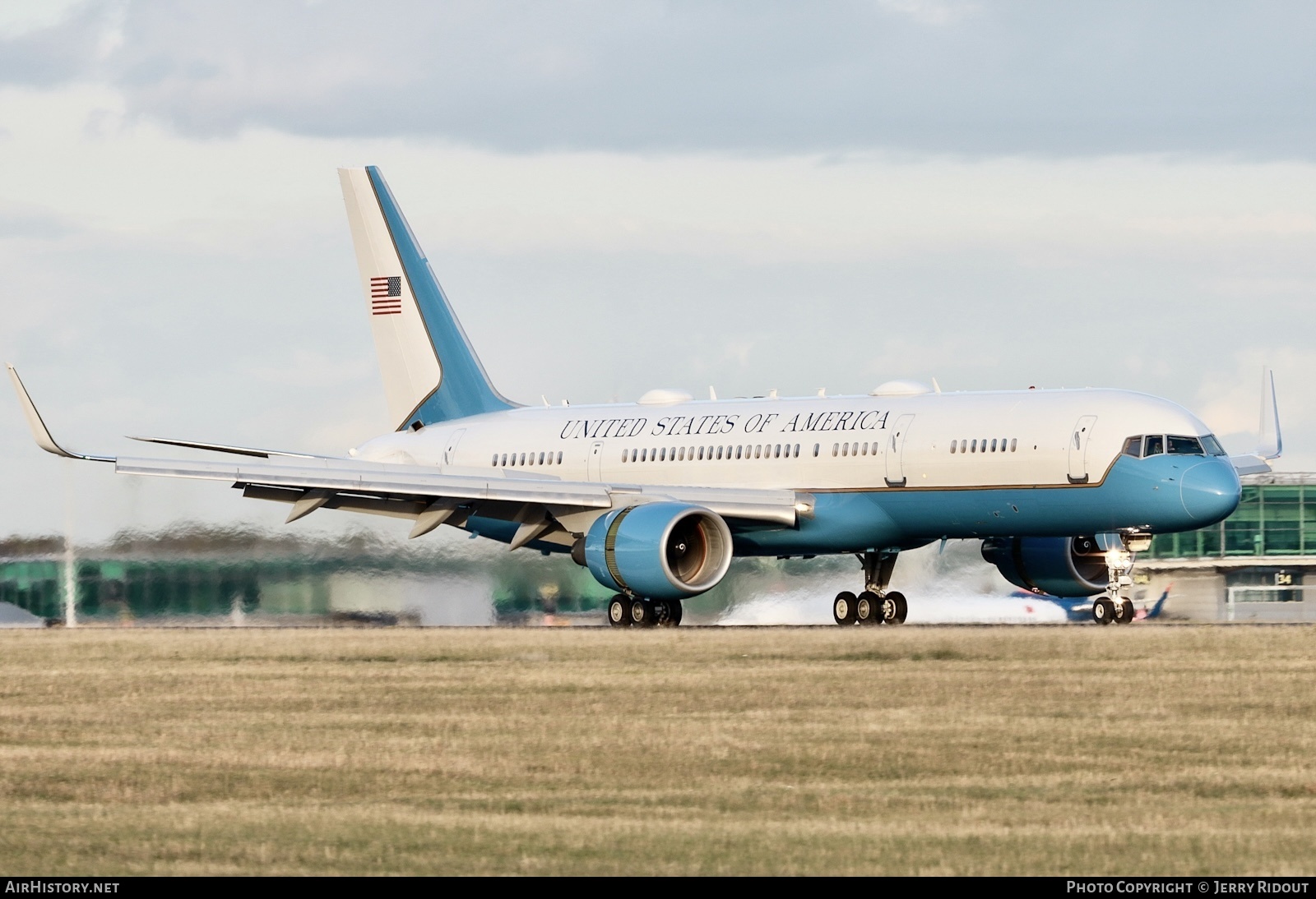 Aircraft Photo of 98-0001 / 80001 | Boeing C-32A (757-200) | USA - Air Force | AirHistory.net #847466