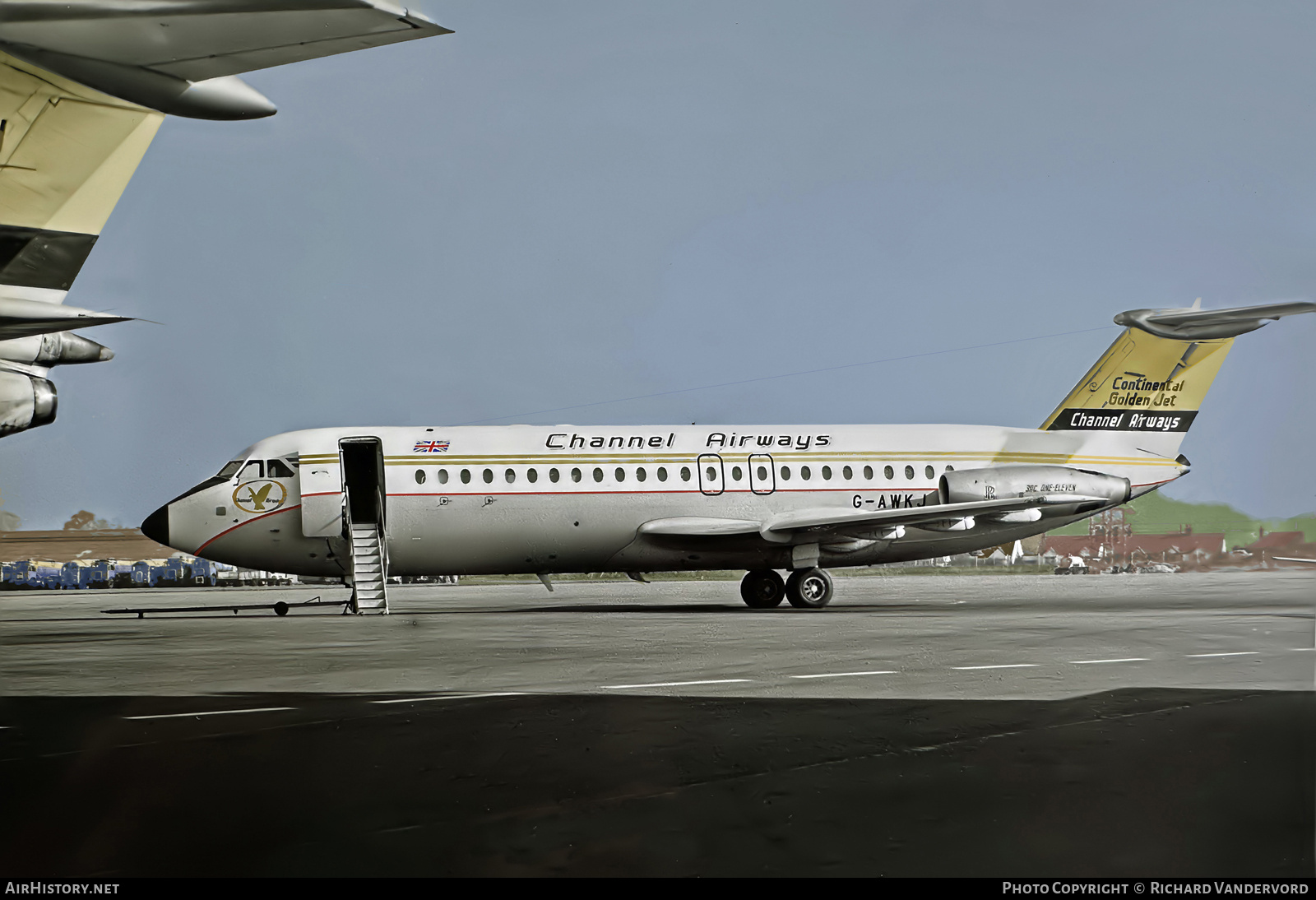 Aircraft Photo of G-AWKJ | BAC 111-408EF One-Eleven | Channel Airways | AirHistory.net #847576