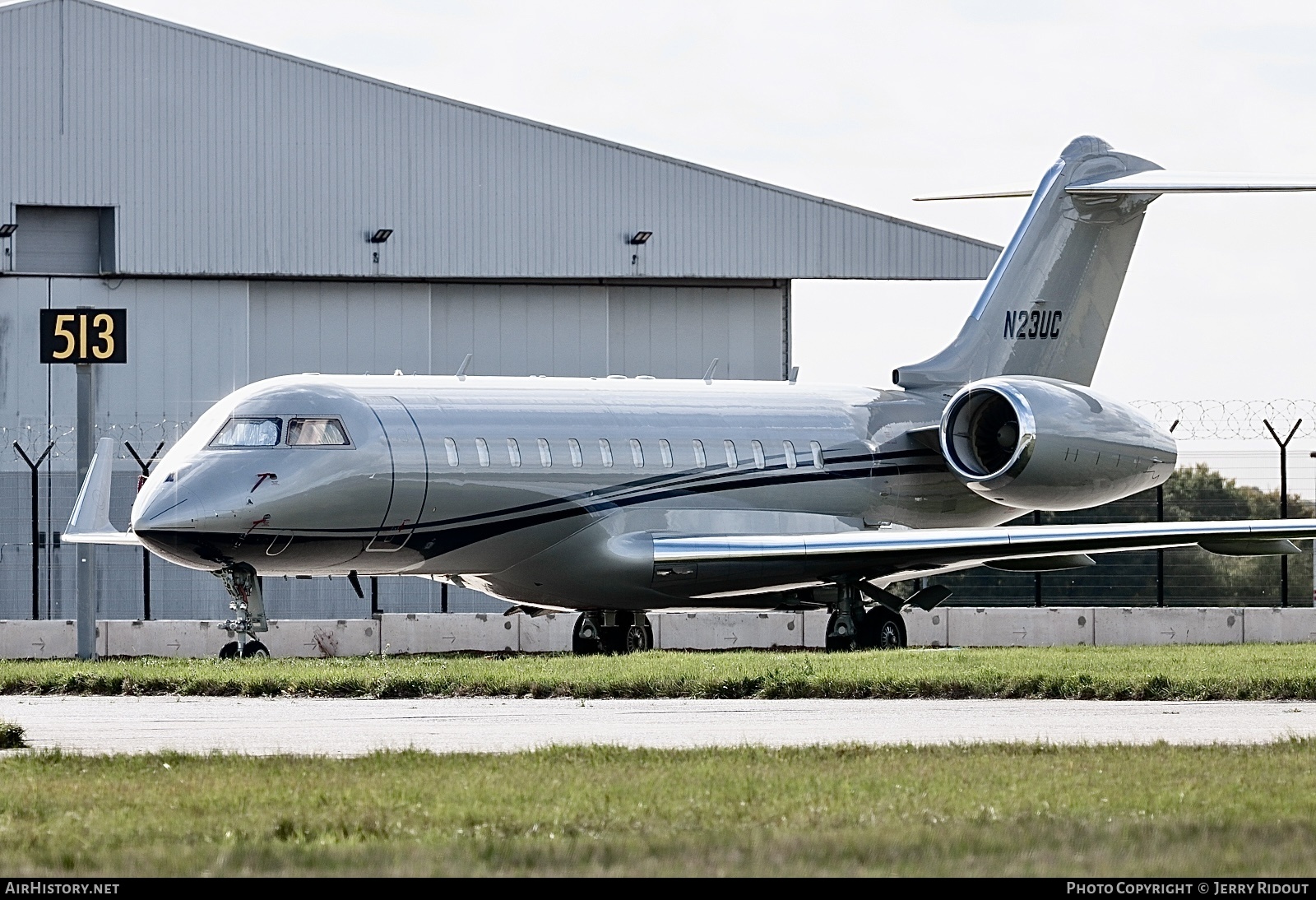 Aircraft Photo of N23UC | Bombardier Global Express (BD-700-1A10) | AirHistory.net #847824