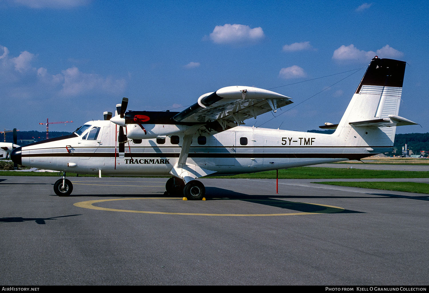 Aircraft Photo of 5Y-TMF | De Havilland Canada DHC-6-300 Twin Otter | Trackmark | AirHistory.net #847973