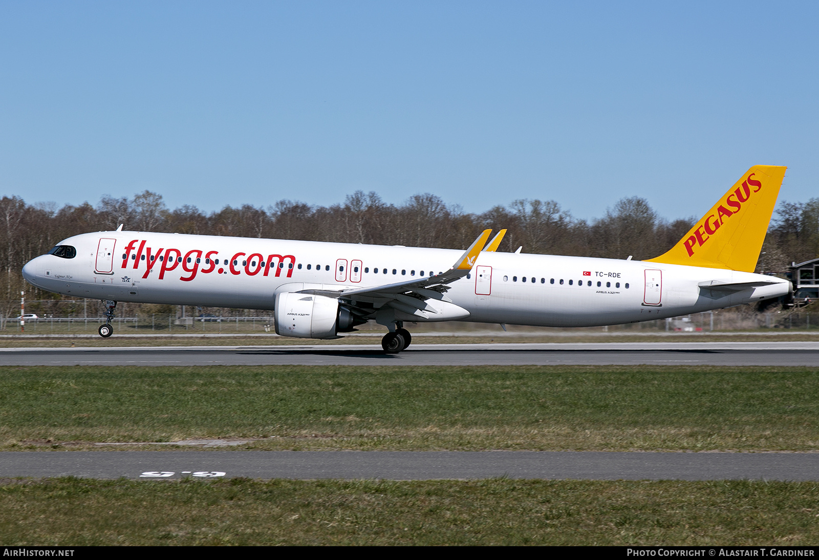Aircraft Photo of TC-RDE | Airbus A321-251NX | Pegasus Airlines | AirHistory.net #848065