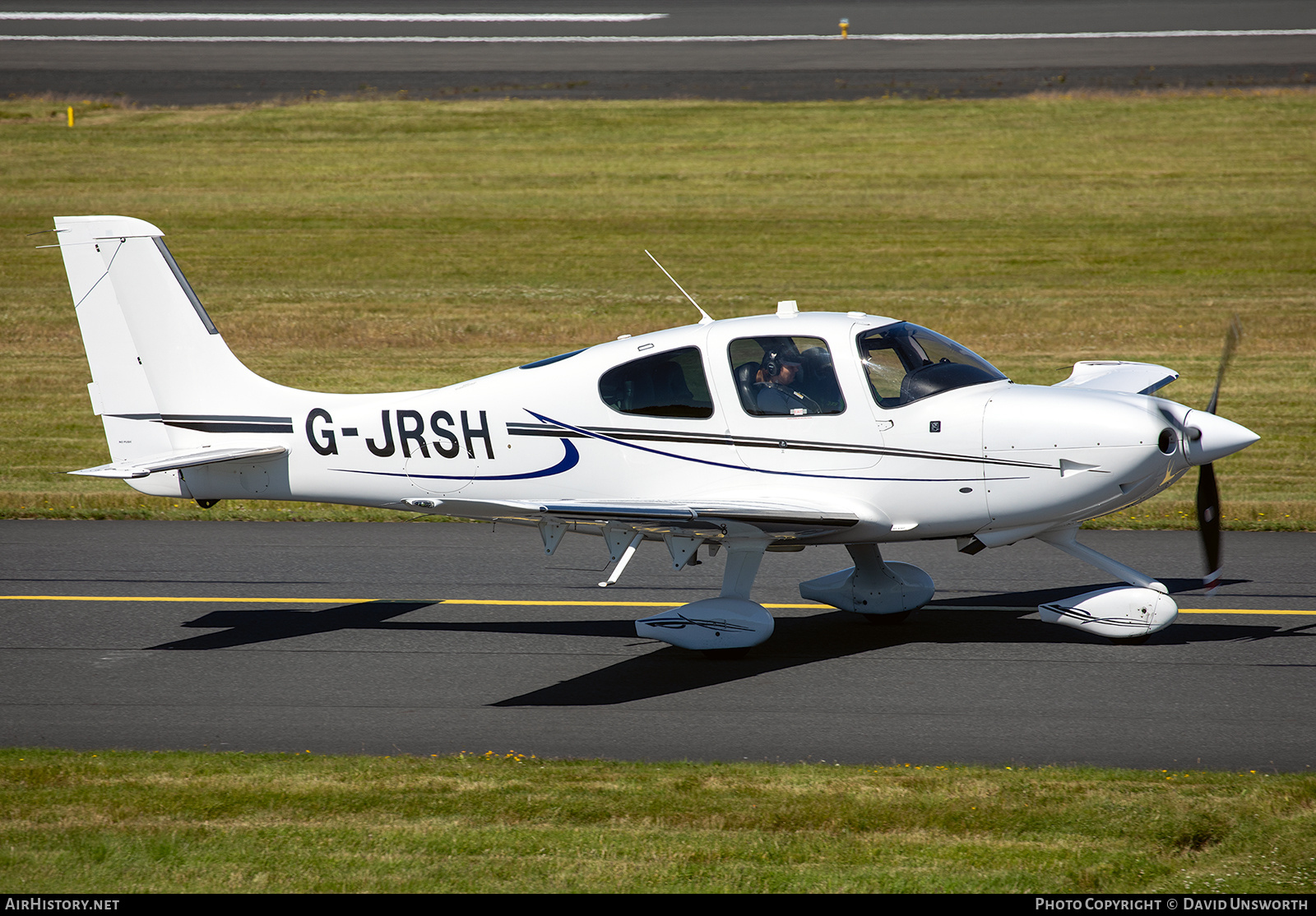 Aircraft Photo of G-JRSH | Cirrus SR-22T G5 | AirHistory.net #848100