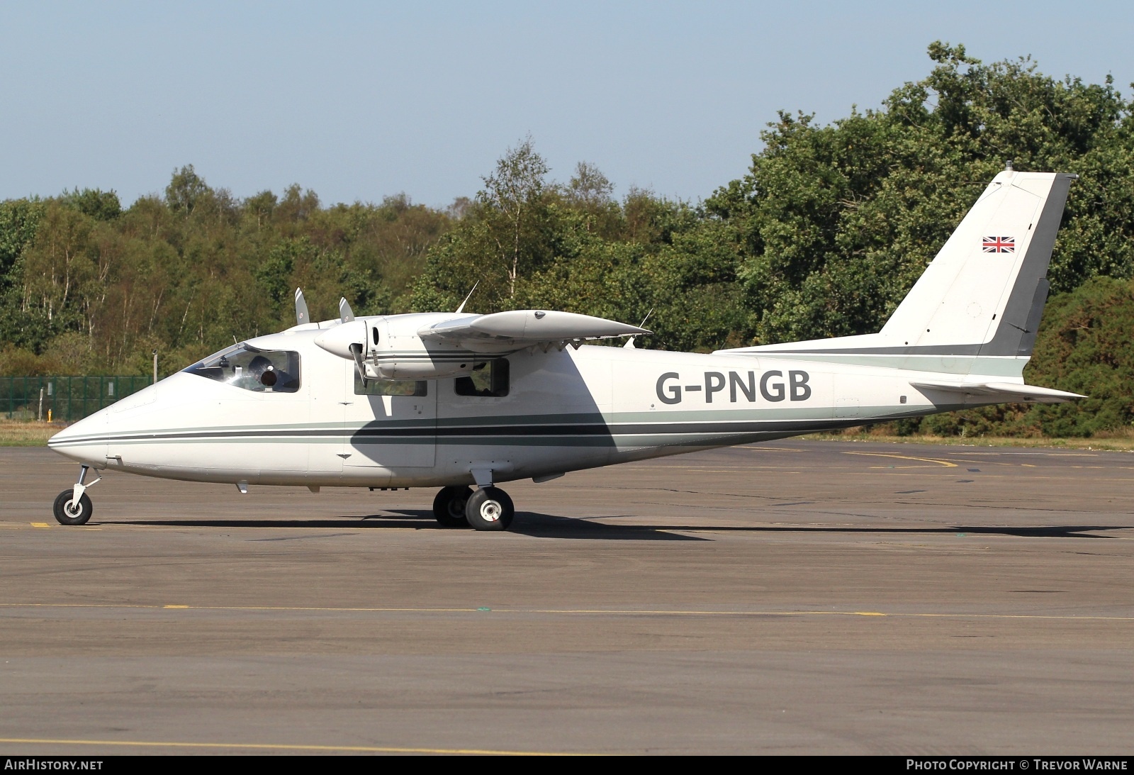 Aircraft Photo of G-PNGB | Partenavia P-68B Victor | AirHistory.net #848279