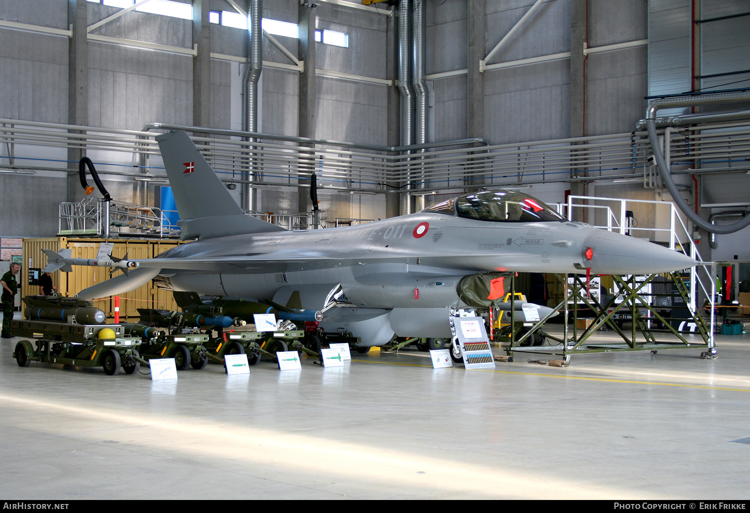 Aircraft Photo of E-011 | General Dynamics F-16AM Fighting Falcon | Denmark - Air Force | AirHistory.net #848382