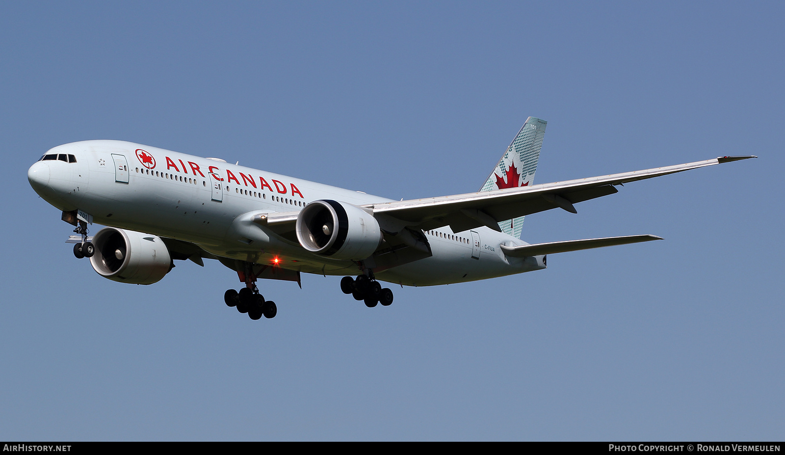 Aircraft Photo of C-FIUA | Boeing 777-233/LR | Air Canada | AirHistory.net #848441