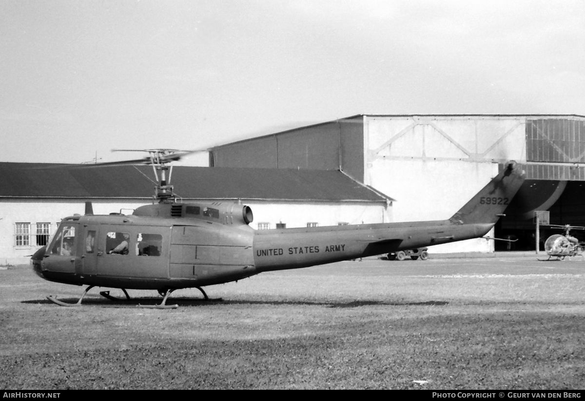 Aircraft Photo of 65-9922 / 59922 | Bell UH-1D Iroquois | USA - Army | AirHistory.net #848586